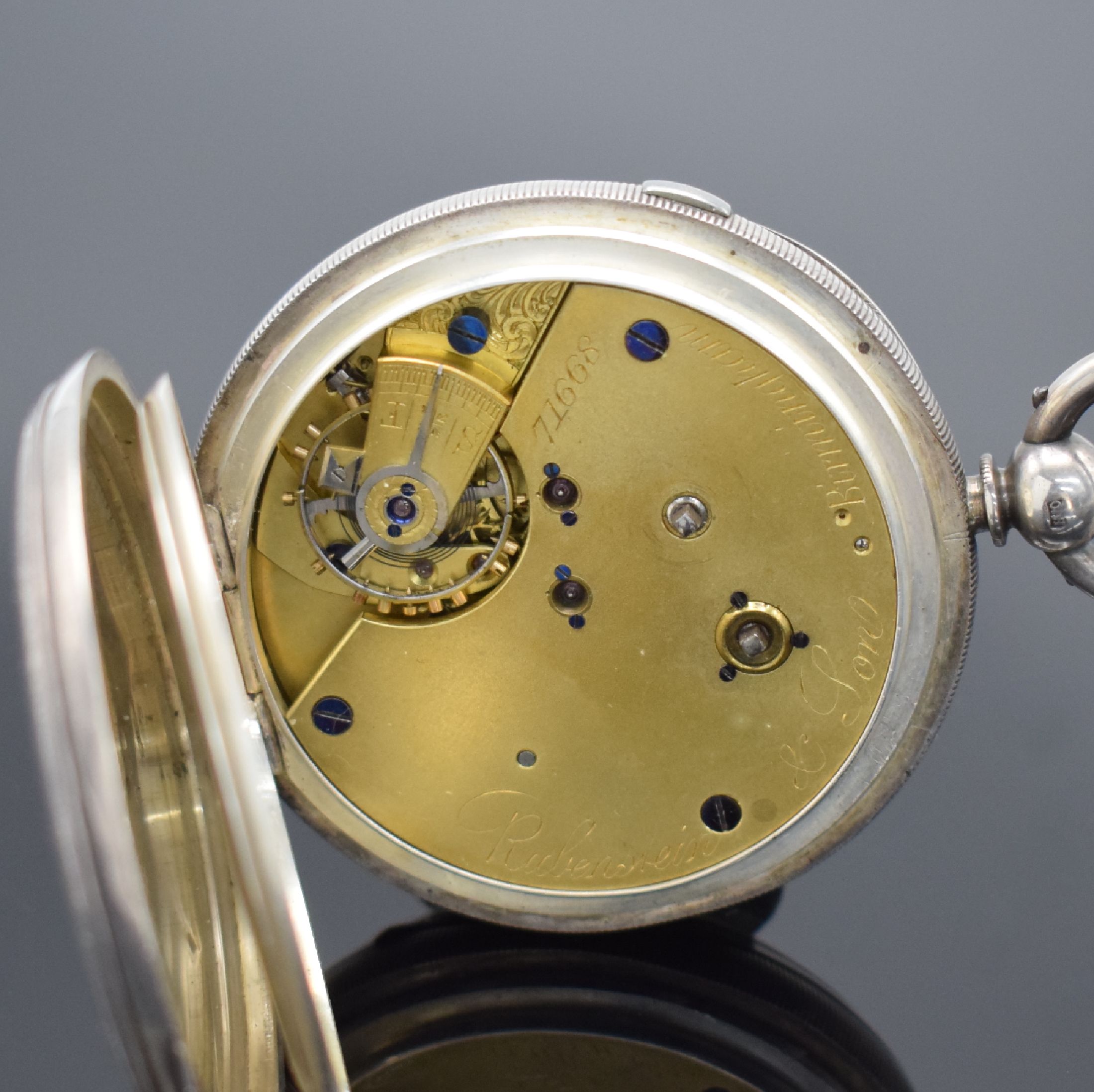 Detail e: CENTRE SECONDS Chronograph offene Herrentaschenuhr in Silber mit Schlüsselaufzug, England um 1900, schweres Silbergeh., 2-teil. Emailzifferbl. m. ...