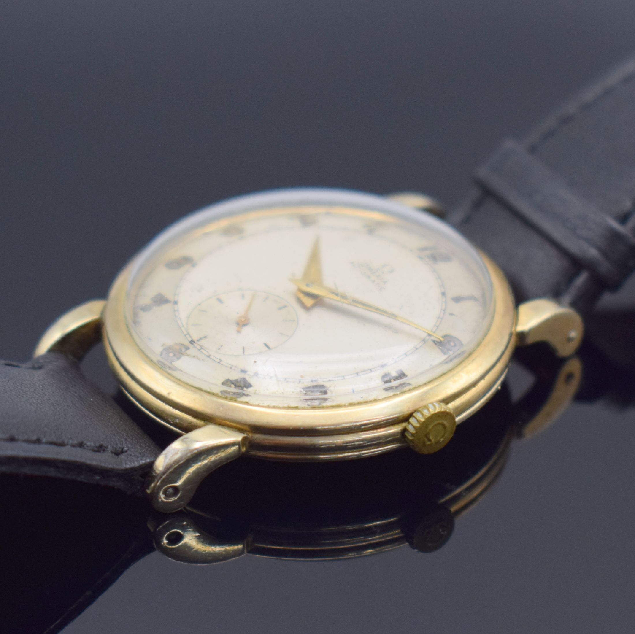Detail b: OMEGA Armbanduhr mit Hammerautomatik in 80 Micron Plaque, Schweiz um 1951, Automatik, 3-tlg. Geh. Ref. 2398 2, Boden & Glasrand aufgedr., silb. ...