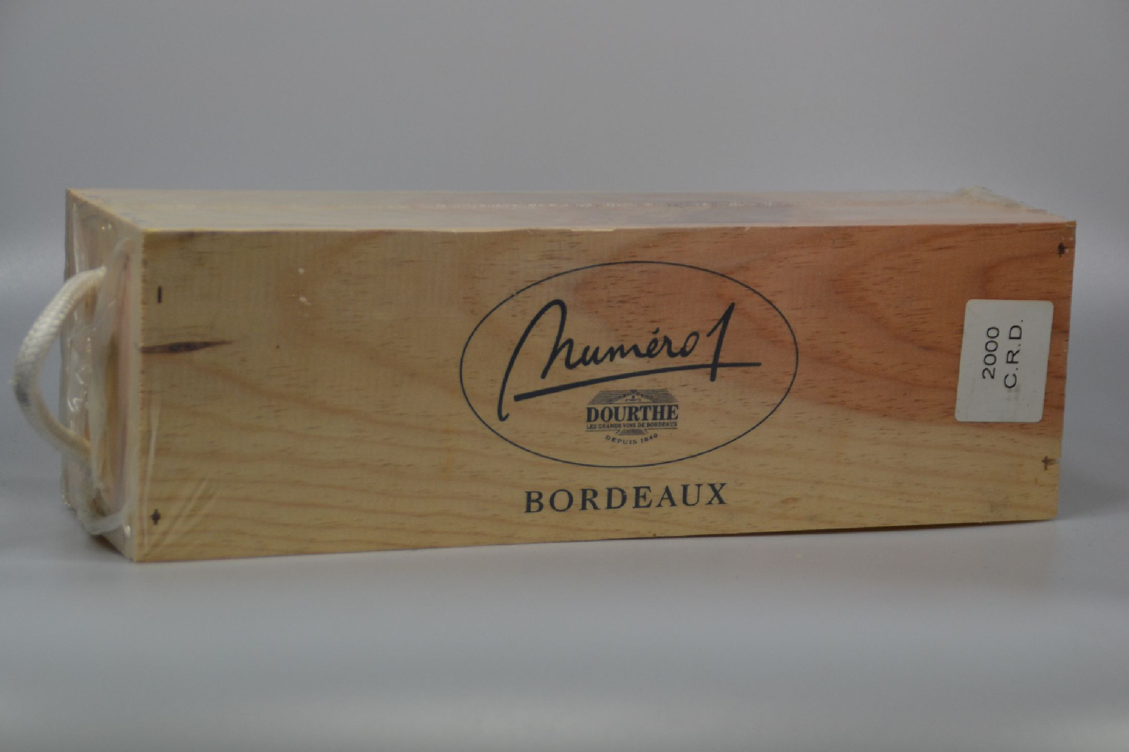 1 Magnumflasche in ungeöffneter Holzkiste, 2000 Dourthe Numero 1, Bordeaux, 1,5l, Holzkiste ungeöffnet u. verschweißt
