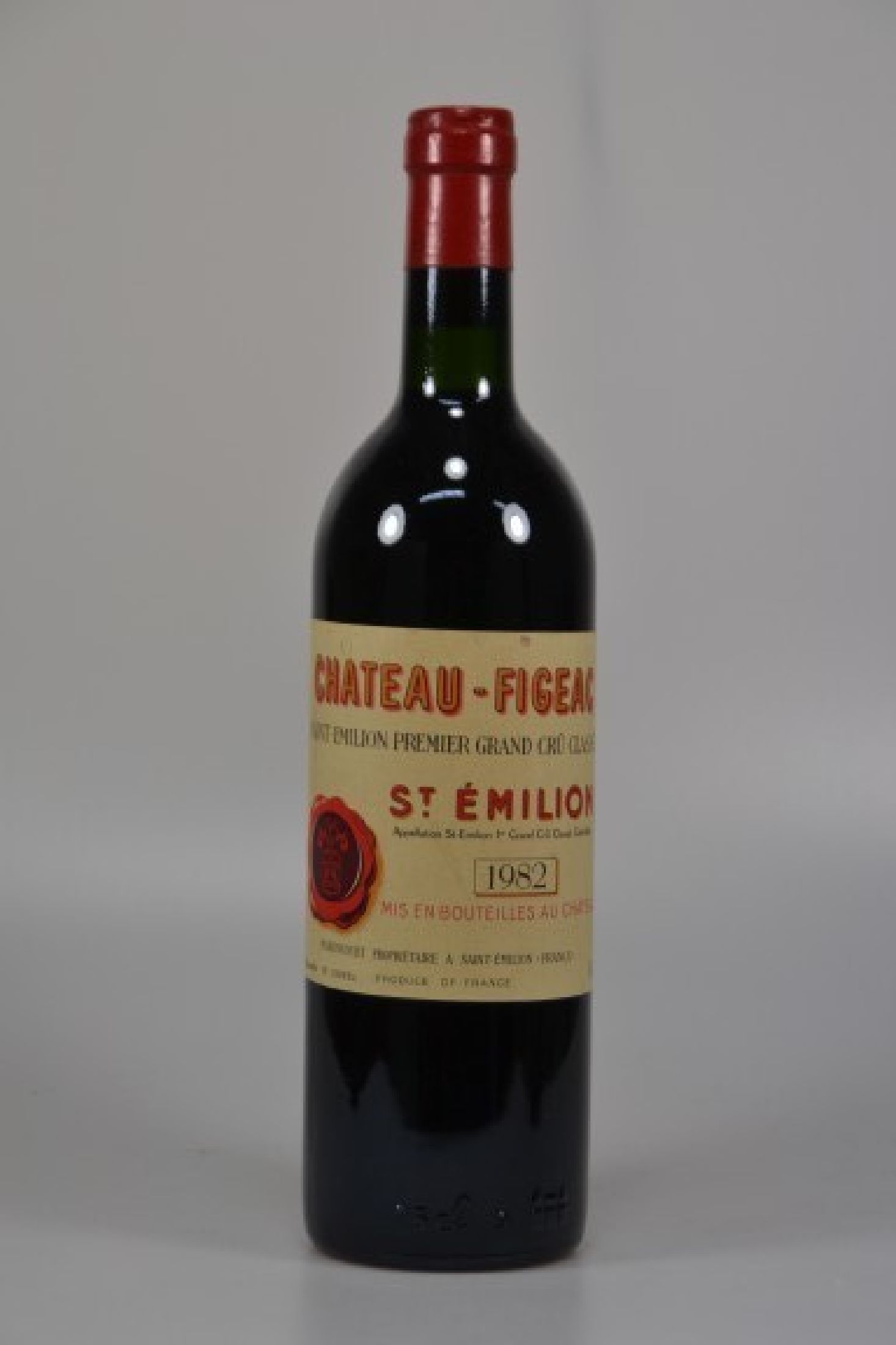 1 Flasche, 1982 Chateau Figeac, Saint -Emilion Grand Cru, 750ml, Into Neck-High Fill, unverkostet, Kapsel min. ber., 92 Parker- Punkte, Parker ...