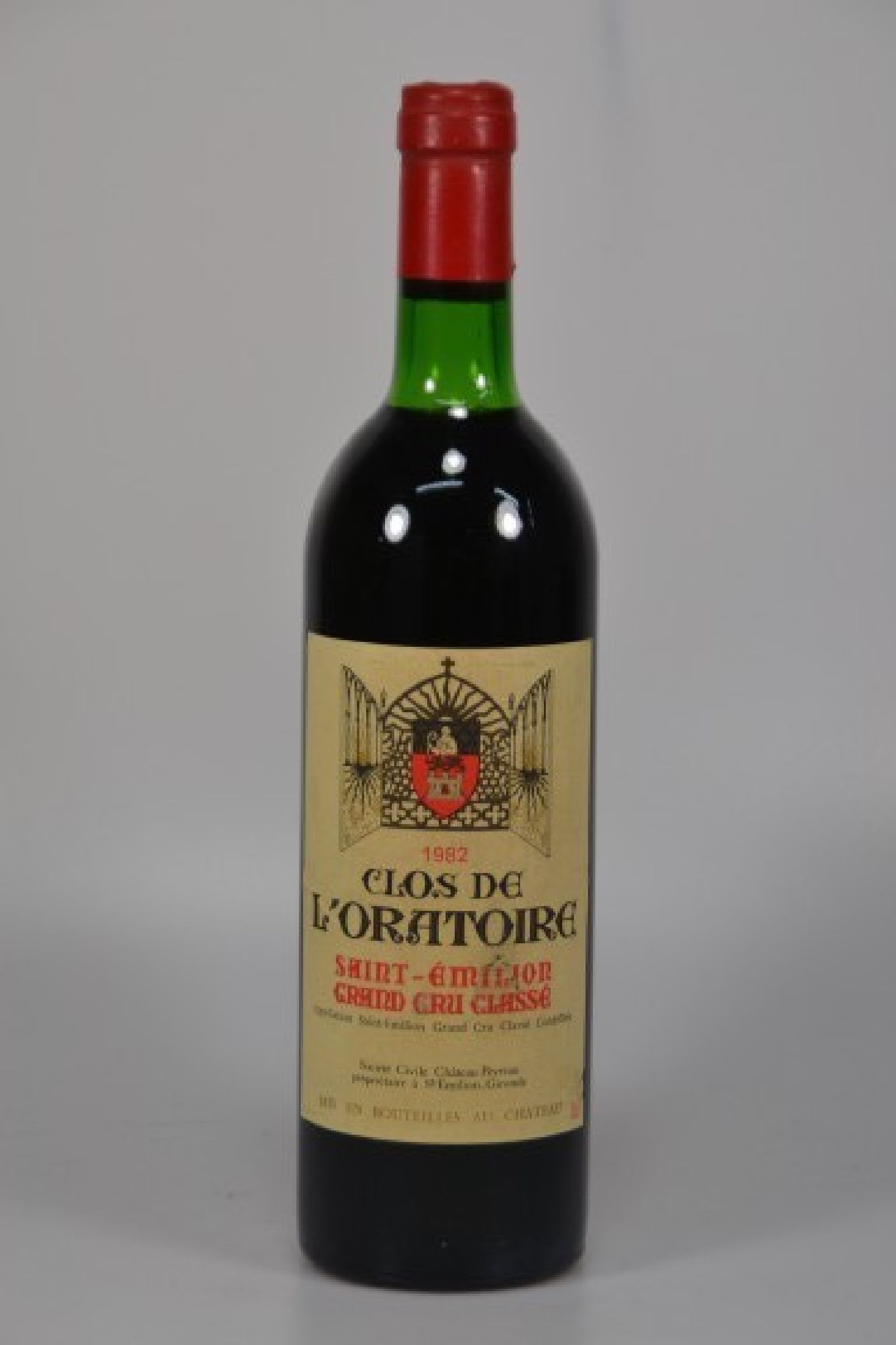 1 Flasche, 1982 Clos de L'Oratoire, Saint -Emilion Grand Cru, 750ml, Top Shoulder, unverkostet, Etikett besch.