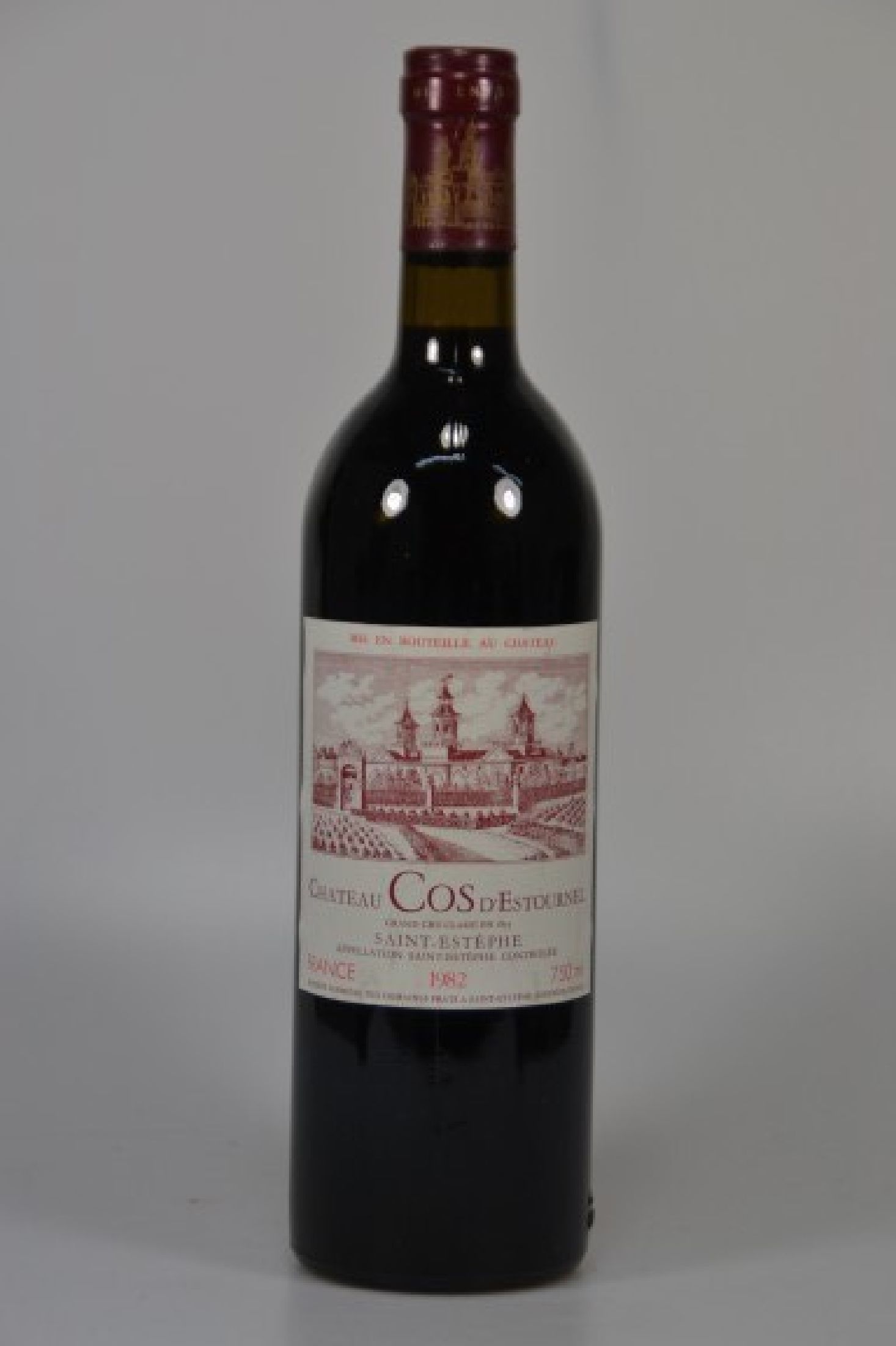 1 Flasche, 1982 Chateau Cos d'Estournel, Saint-Estephe, 750ml, High Fill, unverkostet, 97 Parker-Punkte, laut Parker "der größte Cos ...