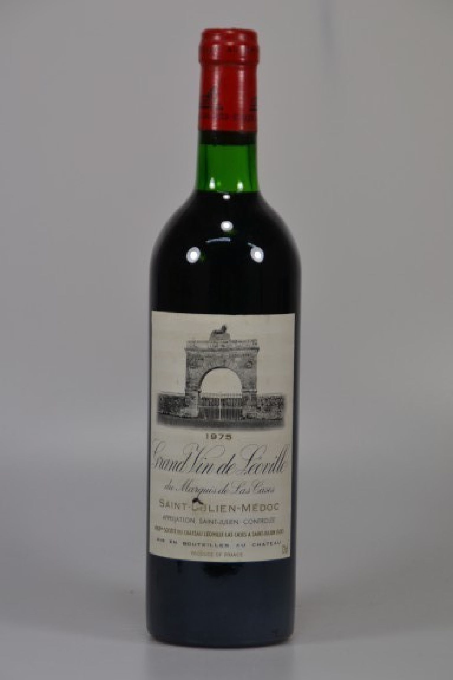 1 Flasche, 1975 Chateau Leoville-Las Cases, Grand Vin de Leoville, Saint-Julien, 730ml, Top Shoulder, unverkostet, Etikett min. besch.