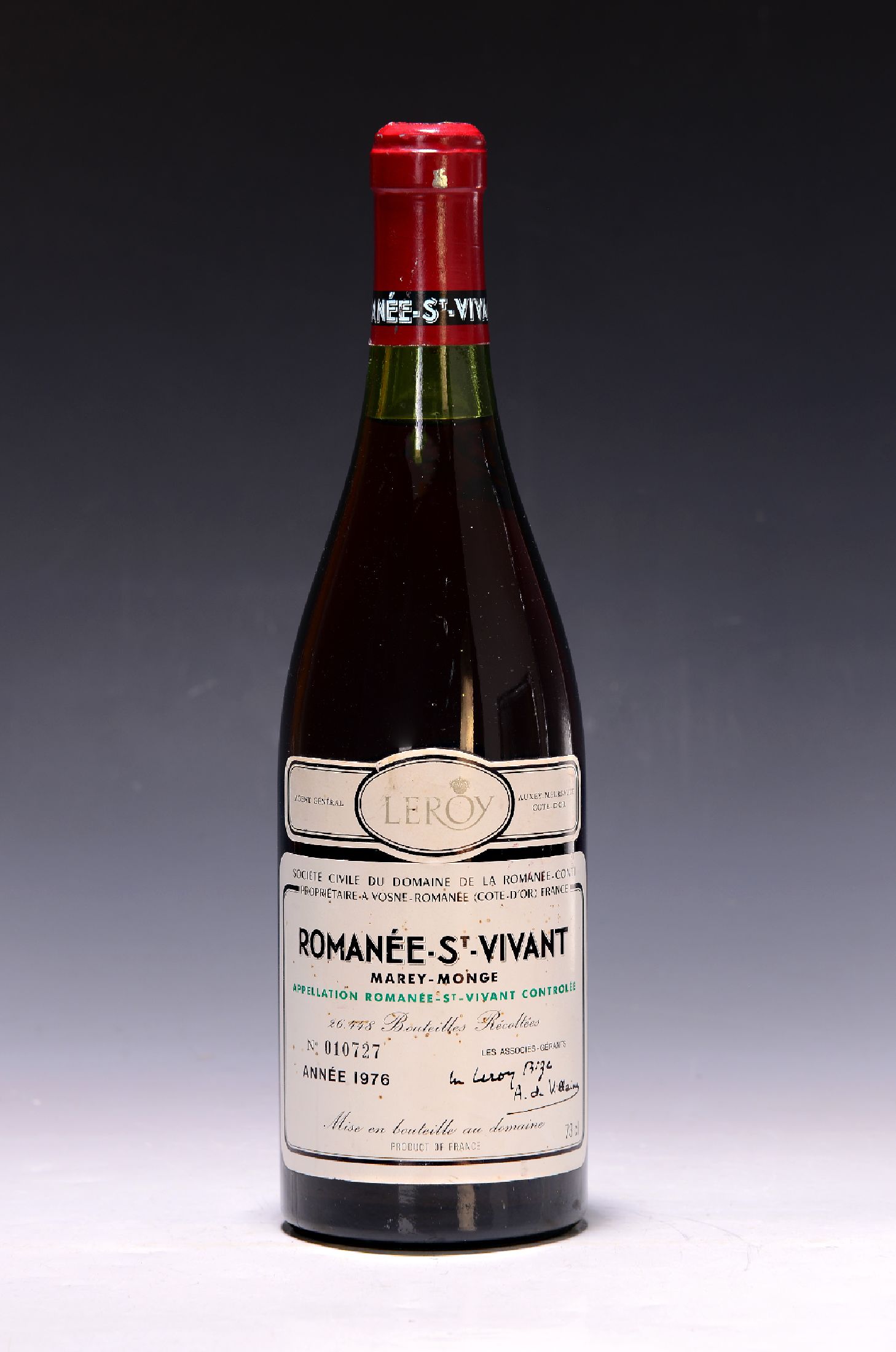 1 Flasche, 1976 Domaine de la Romanee-Conti, Romanee-Saint-Vivant Grand Cru, Cote de Nuits, No. 010727, 730ml, Füllniveau ca. 1,9cm, unverkostet, ...