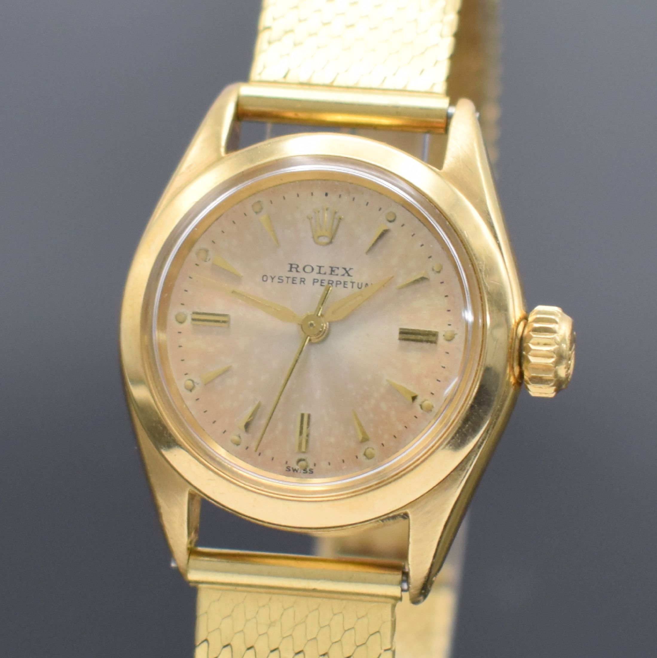 Detail a: ROLEX Oyster Perpetual Damenarmbanduhr in GG 750/000 am neutralen Goldband, Schweiz um 1965, Automatik, verschr. Oystergeh. Ref. 6618/6508 m. glatter ...