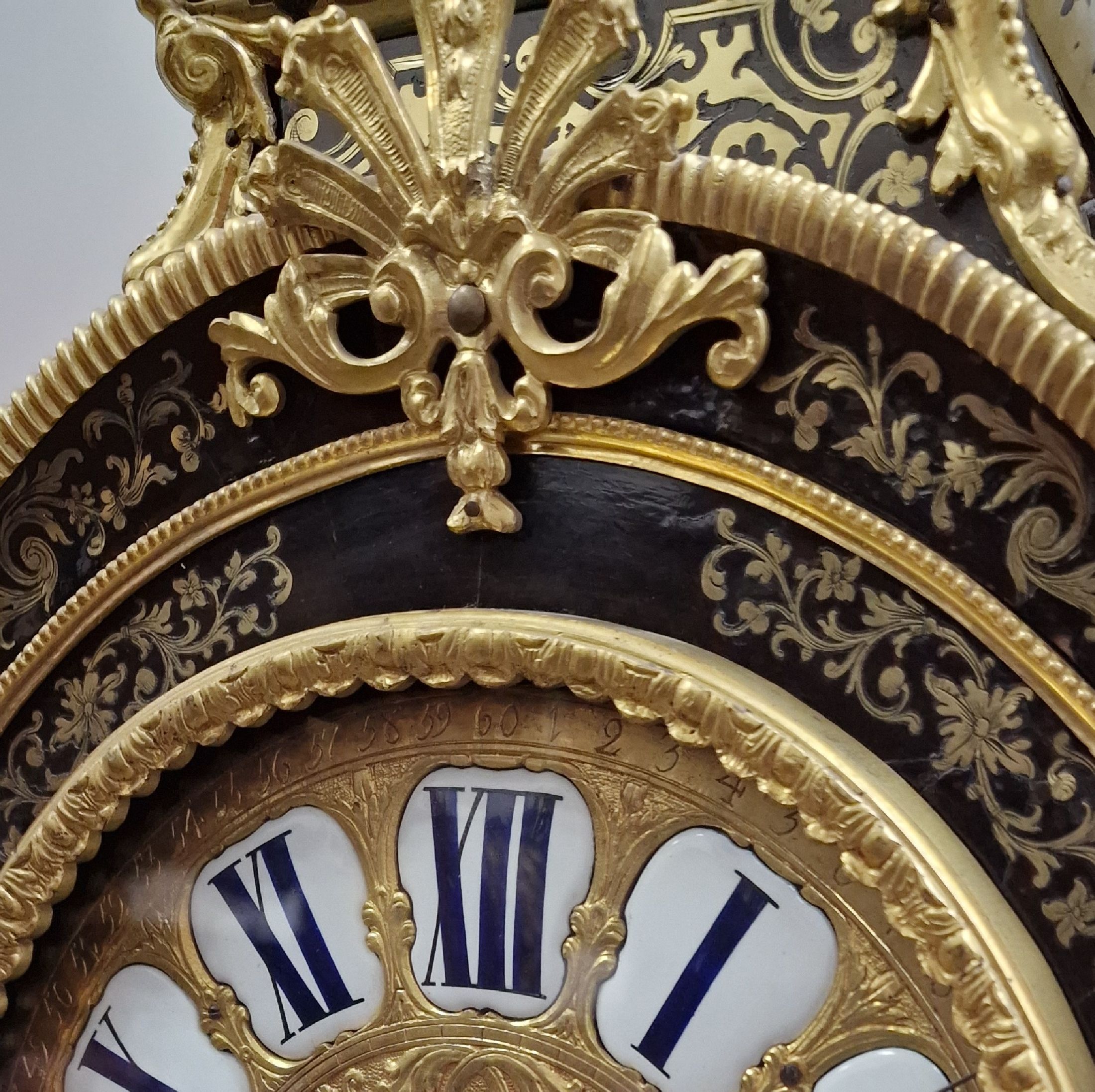 Detail a: JAQUES COGNIET à Paris Louis-XV Boulle-Wanduhr mit original Konsole, Frankreich um 1730, 3-seitig vergl. Geh.(1 seitl. Glas zu ers.), reichhaltig m. ...
