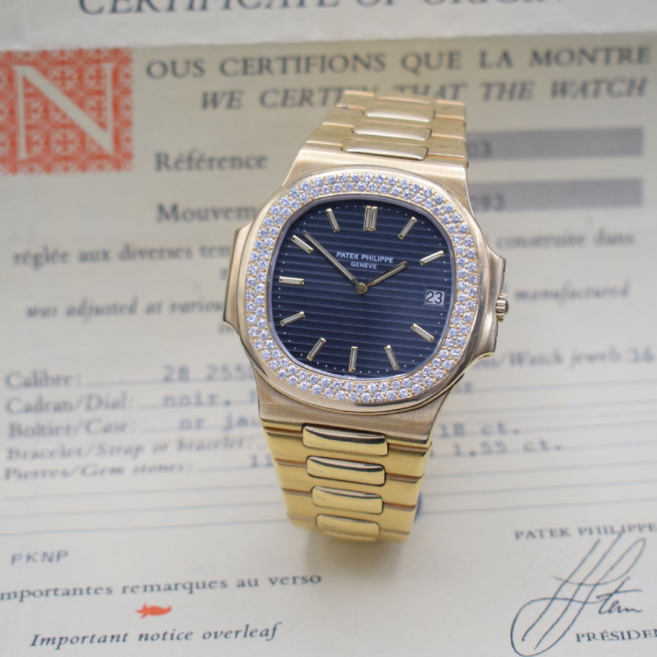 Detail a: PATEK PHILIPPE hochfeine & seltene Herrenarmbanduhr "Jumbo" Nautilus Referenz 3700/003 in GG 750/000 mit original Brillantbesatz & original ...