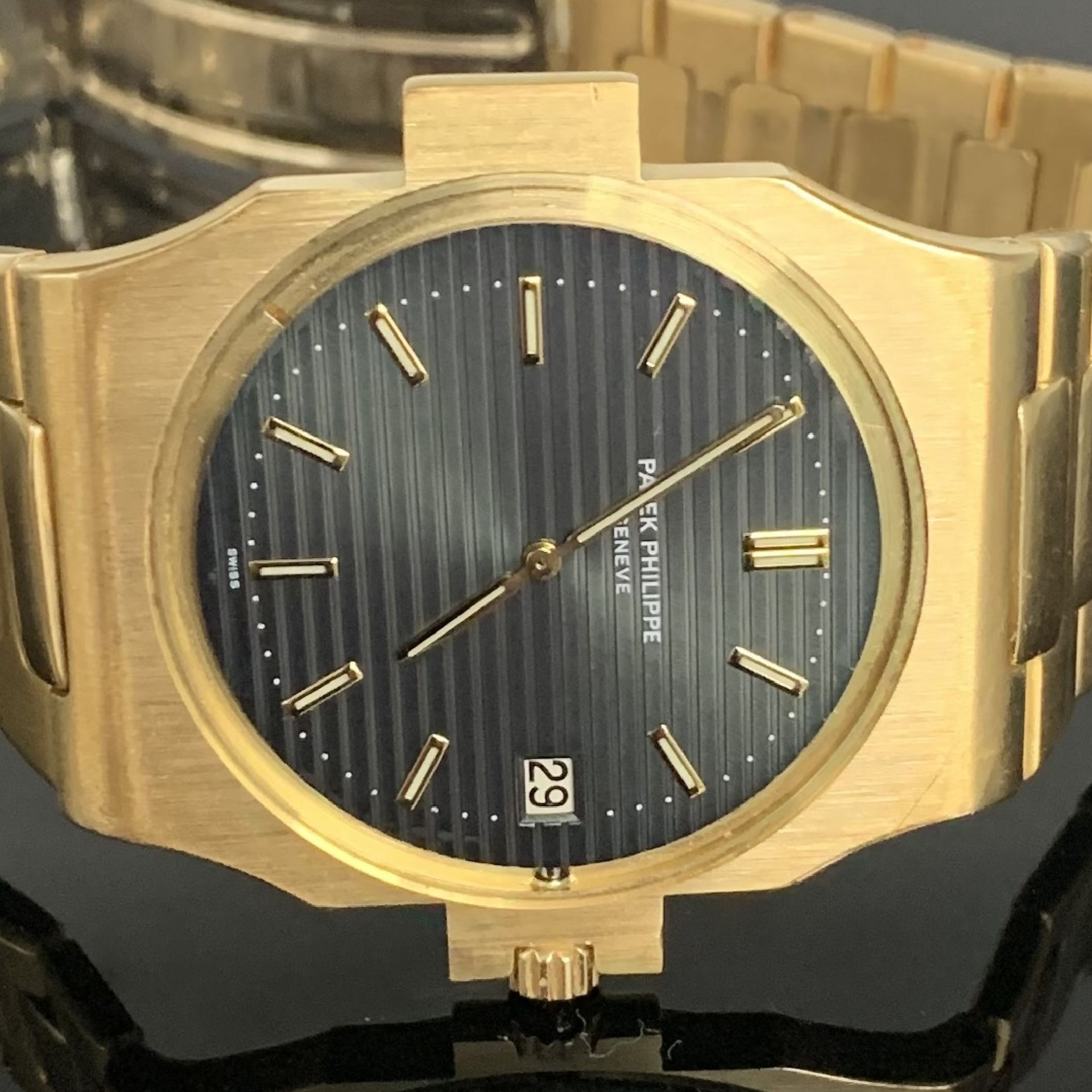 Detail k: PATEK PHILIPPE hochfeine & seltene Herrenarmbanduhr "Jumbo" Nautilus Referenz 3700/003 in GG 750/000 mit original Brillantbesatz & original ...