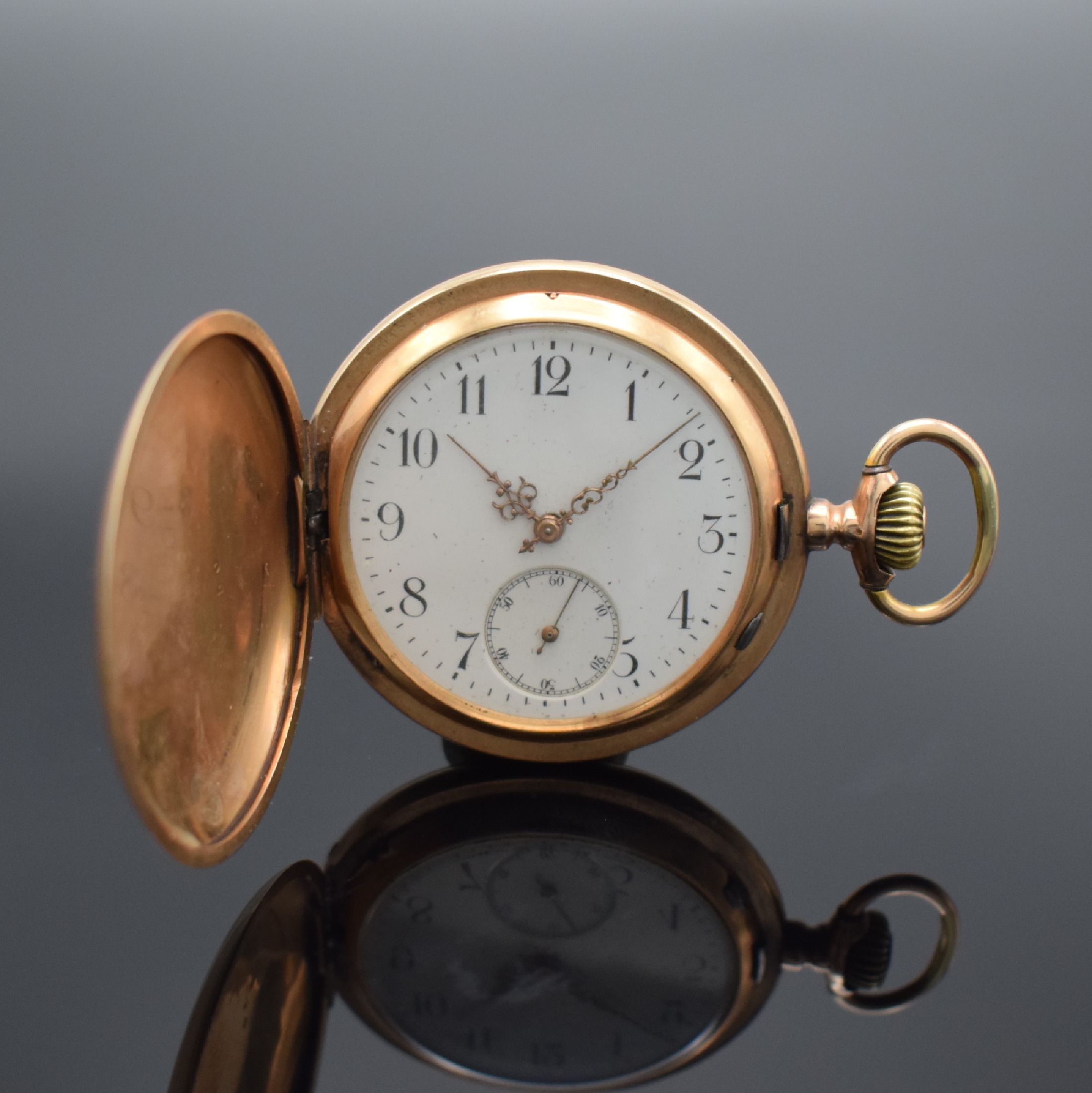 Herrensavonette in RG 585/000, Schweiz um 1900, 2-Deckel Goldgeh. dell., beids. guill., Metallcuvette, Sprungdeckel m. Monogrammspiegel, ...
