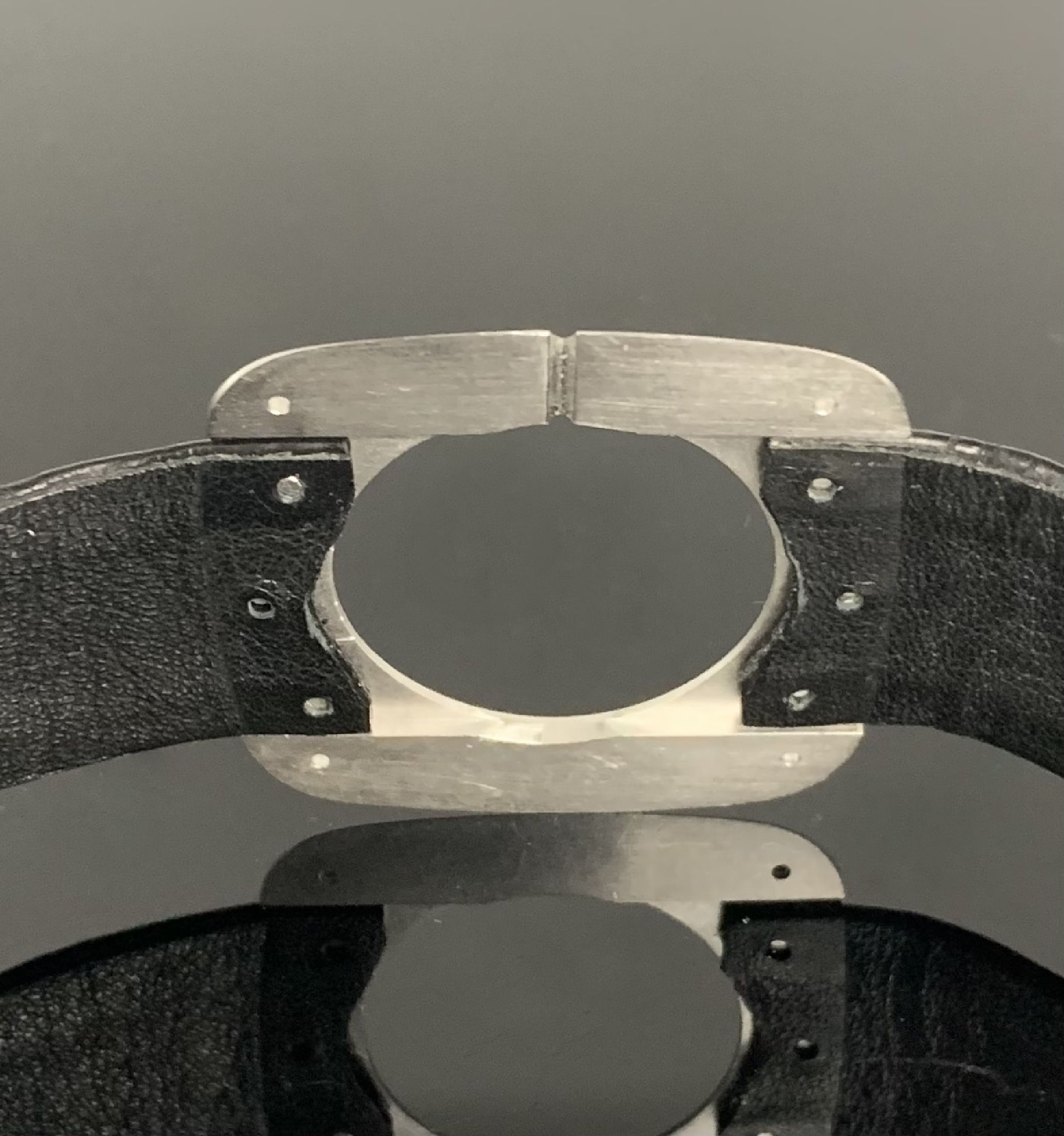 Detail g: AUDEMARS PIGUET Herrenarmbanduhr "TV" in WG 750/000, Schweiz um 1970, Handaufzug, 3- teil. Geh., Boden 4-fach verschr., schwarzes ...