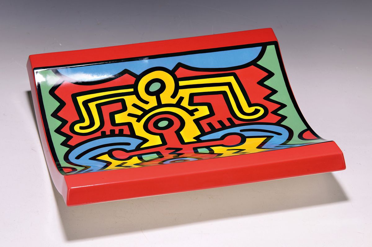 Detail b: Keith Haring, Spirit of Art, Kunst Kollektion von Villeroy & Boch, komplette Serie aus drei Kunstobjekten, Centerpice, Sculpture und Box, Edition New ...