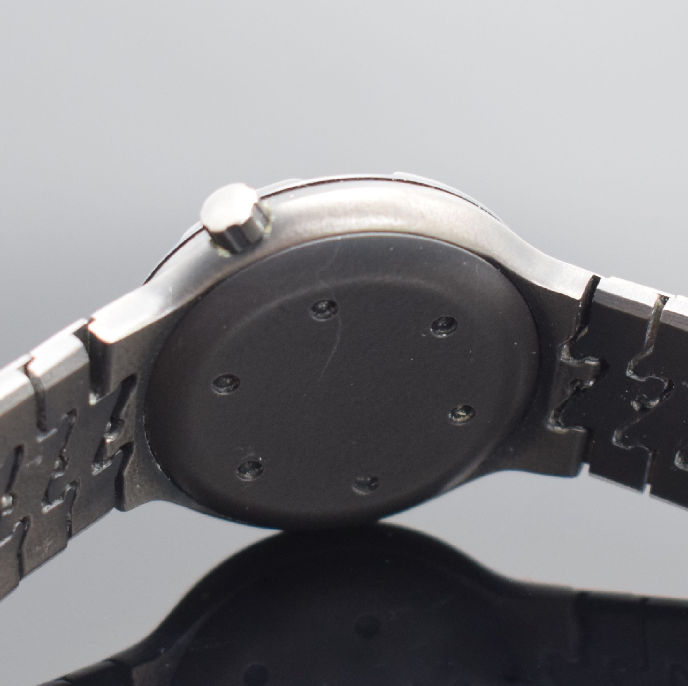 Detail c: IWC / PORSCHE DESIGN seltene Armbanduhr Ocean 500 Referenz 3502, Automatik, Schweiz um 1980, geschwärztes Titangeh. inkl. Gliederband m. Faltschl., ...