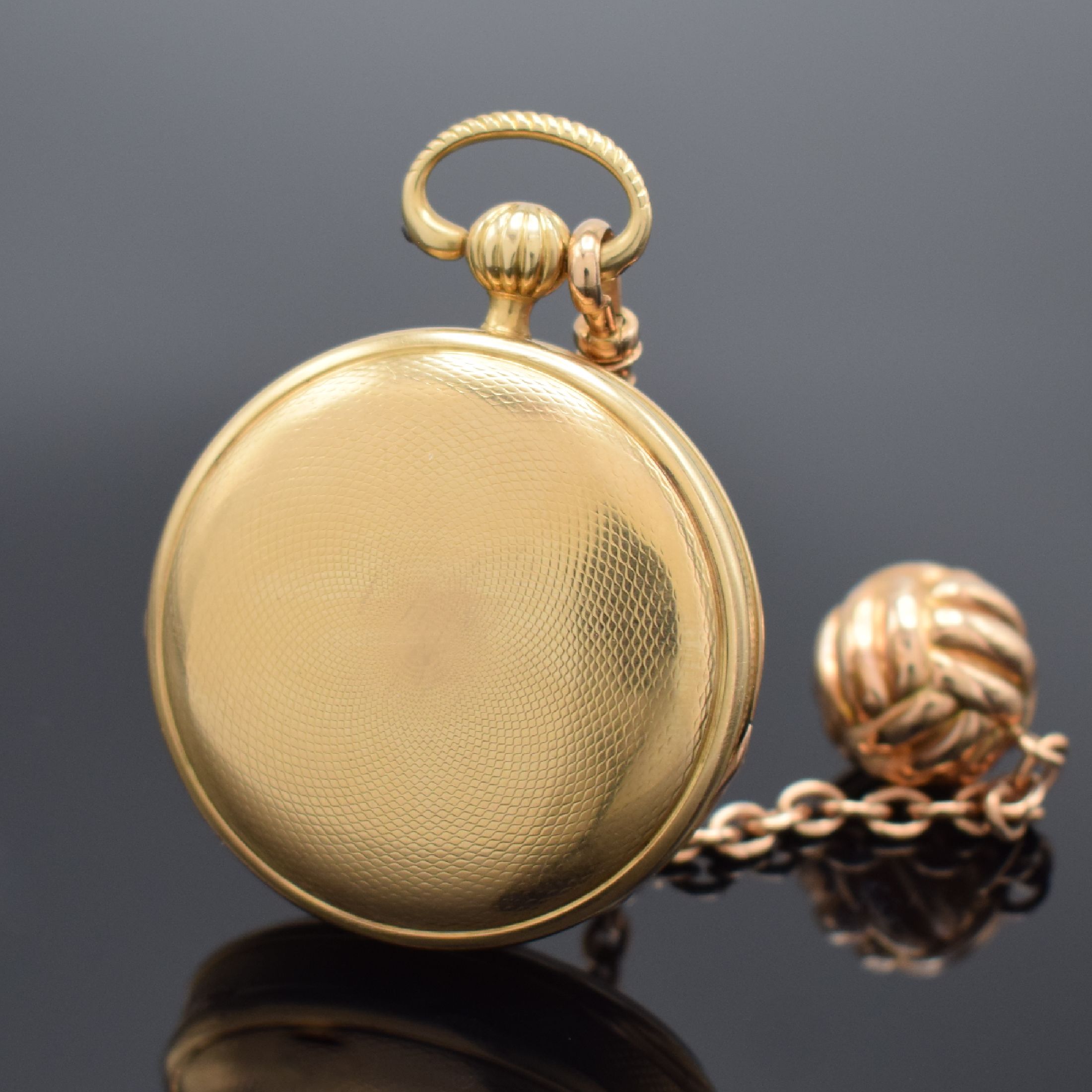 Detail a: DES GRANGES London Spindeltaschenuhr in RoseG 750/000 an RG 585/000 Kette, um 1830, bekannt. Uhrmacher lt. "Baillie" S 84, gehobene ...