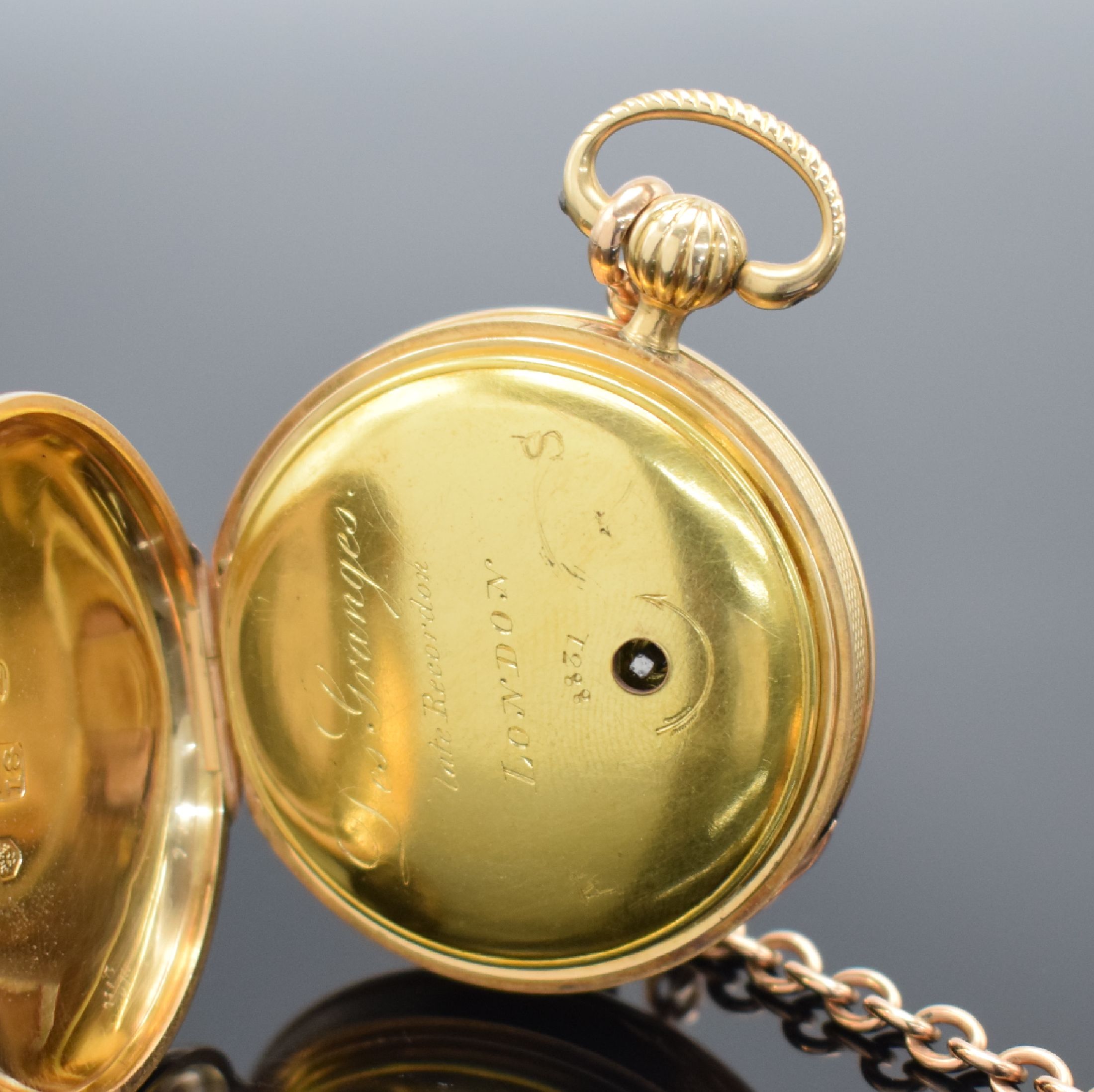 Detail d: DES GRANGES London Spindeltaschenuhr in RoseG 750/000 an RG 585/000 Kette, um 1830, bekannt. Uhrmacher lt. "Baillie" S 84, gehobene ...