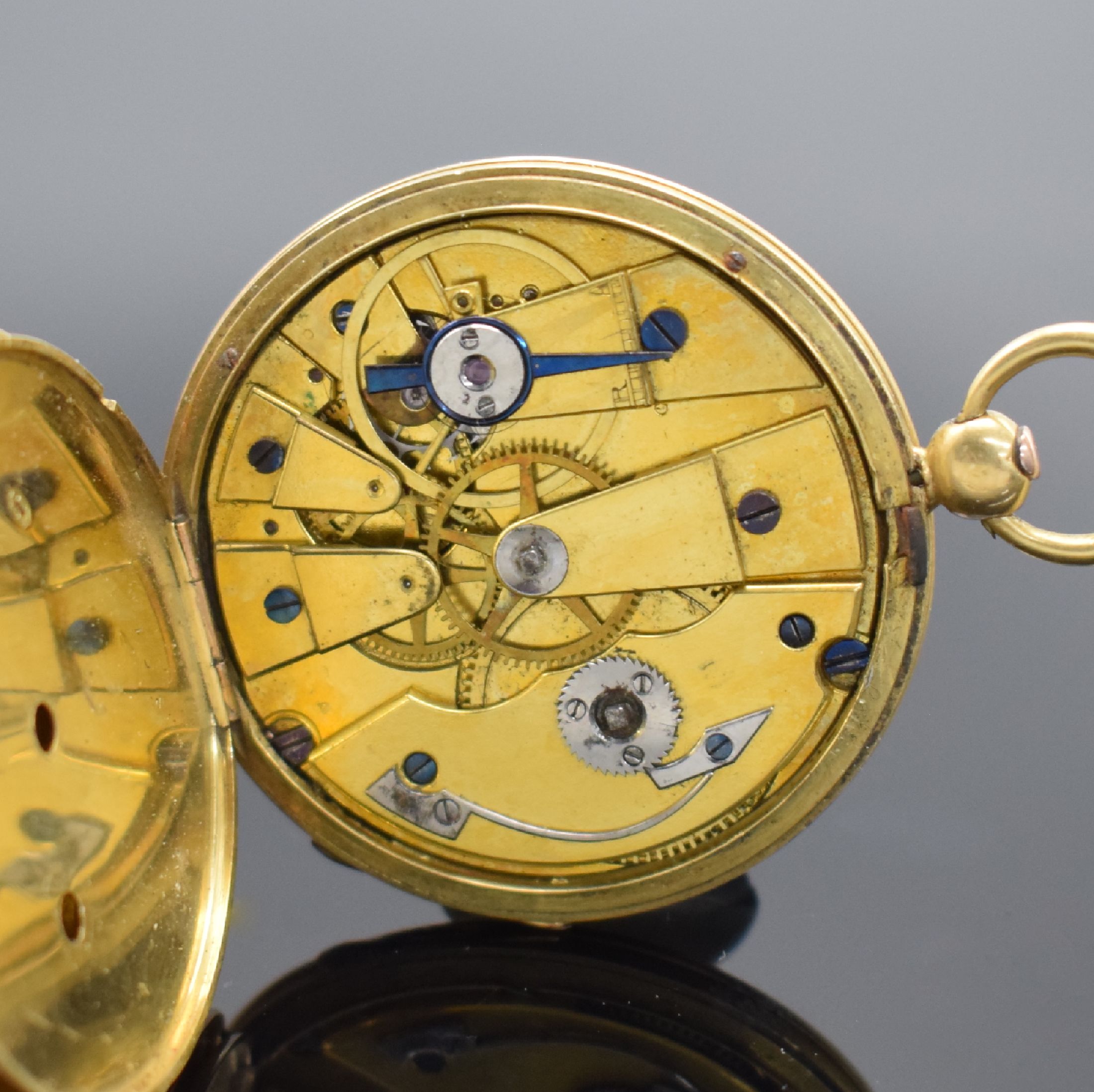 Detail e: A. VERDIERE Paris offene Taschenuhr in GG 750/000, Frankreich um 1830, 2-Deckel Goldgeh. dell., silb. Zifferbl. m. röm. Zahlen, gold. Zeiger, verg. ...