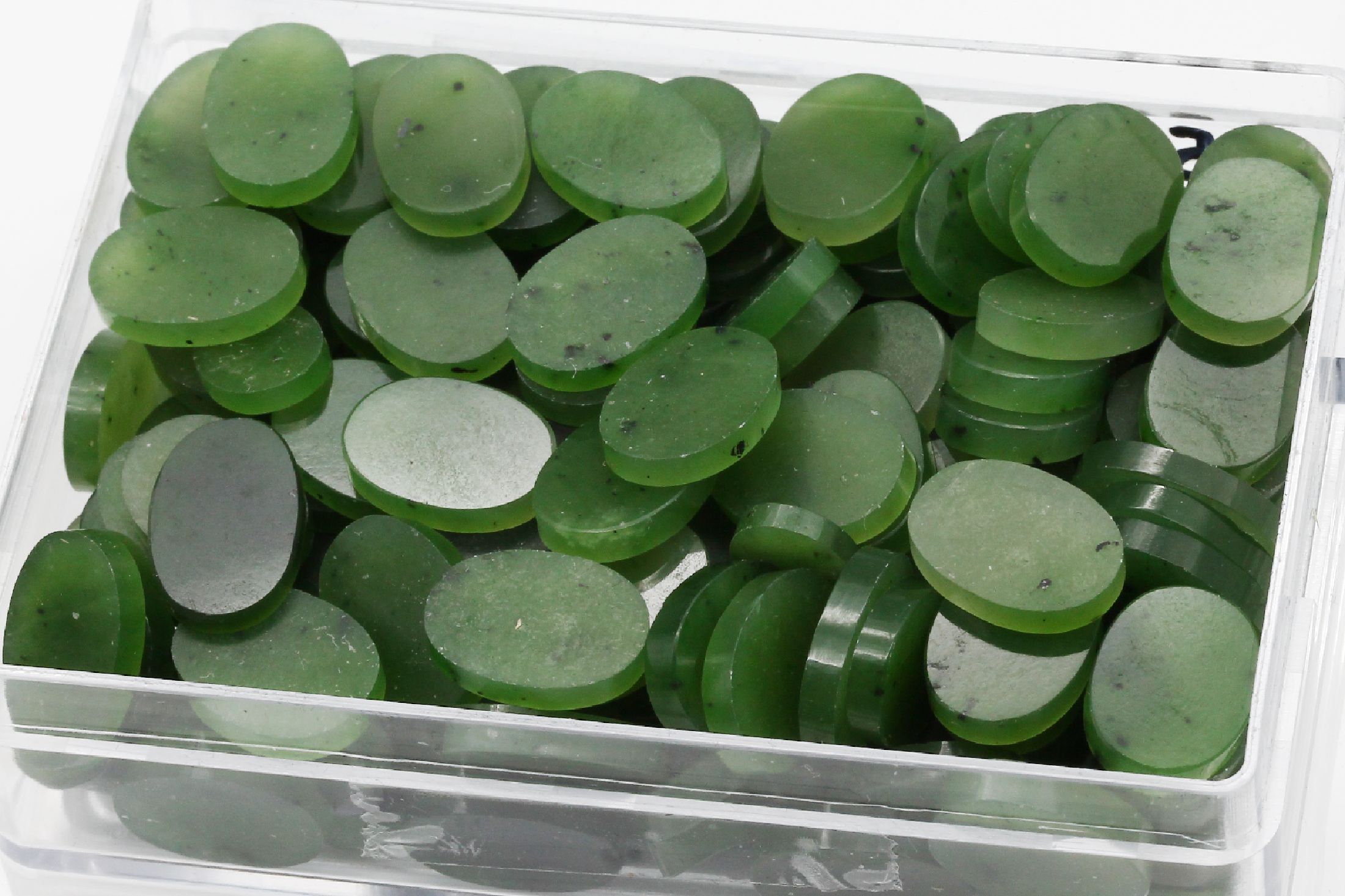 Detail a: Lot lose Jade zus. ca. 752,00 ct, ovale Platten, Idar-Obersteiner Schleifarbeit
