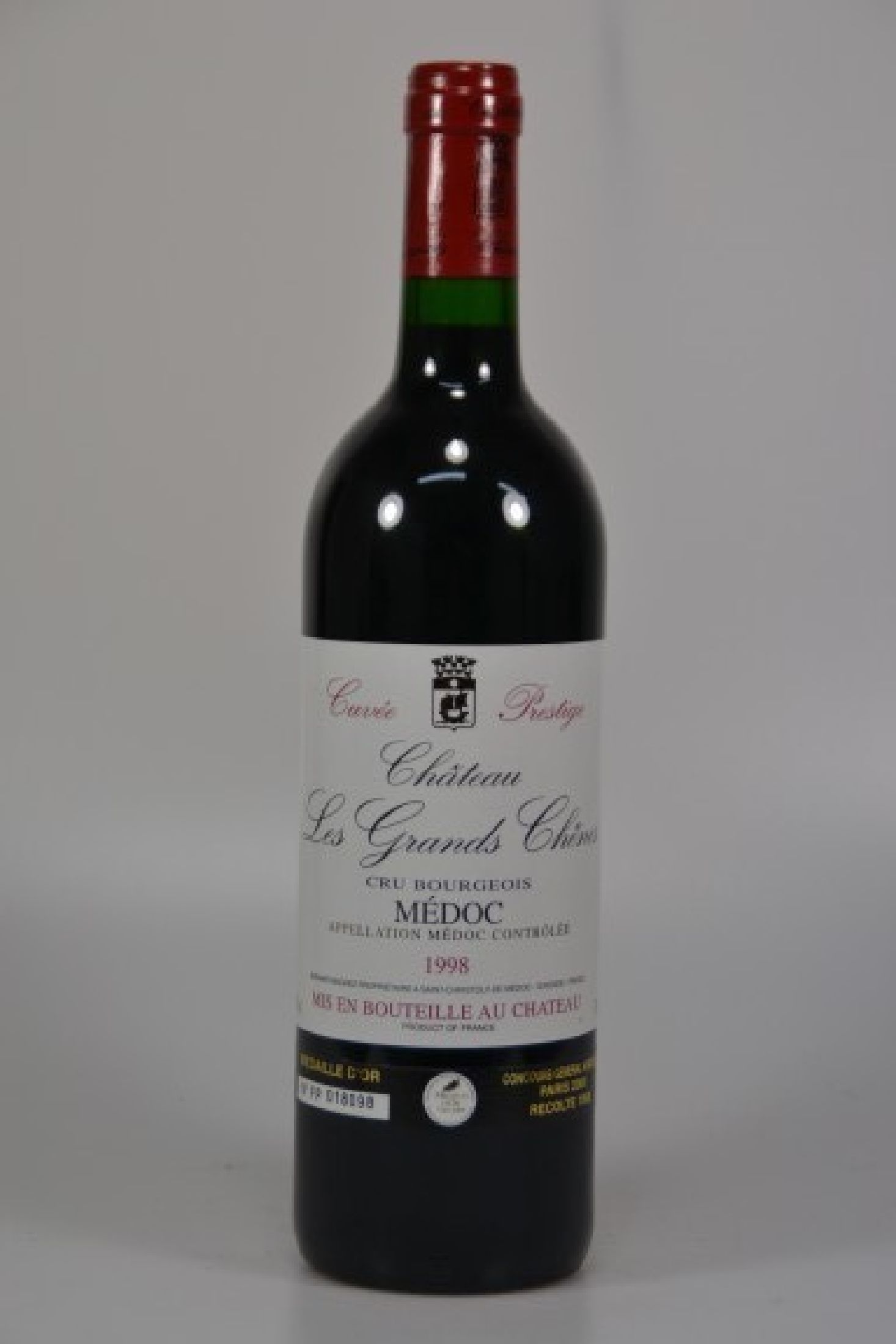 6 Flaschen 1998 Chateau Les Grands Chenes, Cuvee Prestige, Cru Bourgeous Medoc, je 750ml, 13% Vol., mind. Into Neck/High Fill, unverkostet, Medaille ...