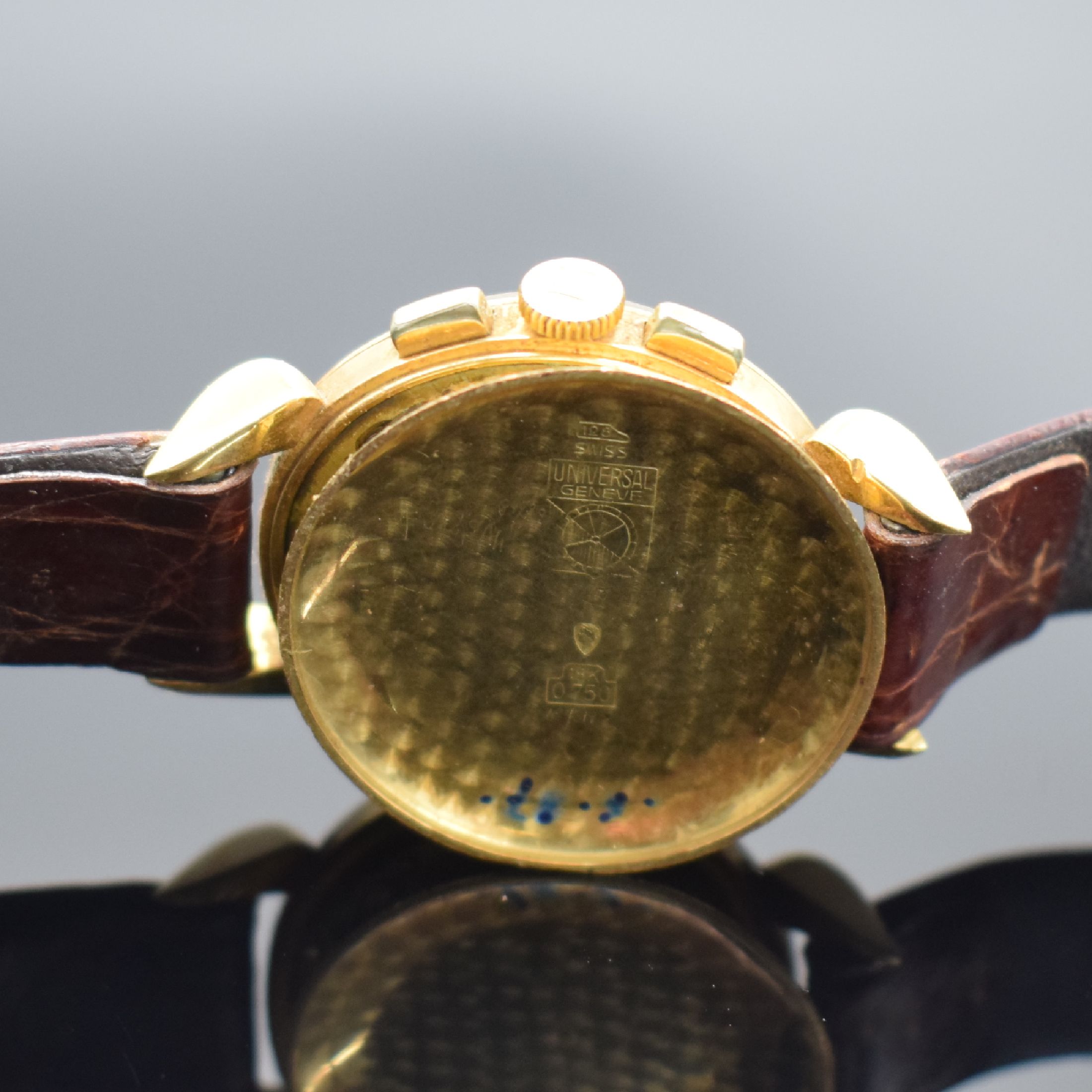 Detail f: UNIVERSAL GENEVE Compax Schaltradchronograph in GG 750/000, Schweiz um 1945, Handaufzug, dell. Geh. teils angel., Boden & Glasrand aufgedr., ...