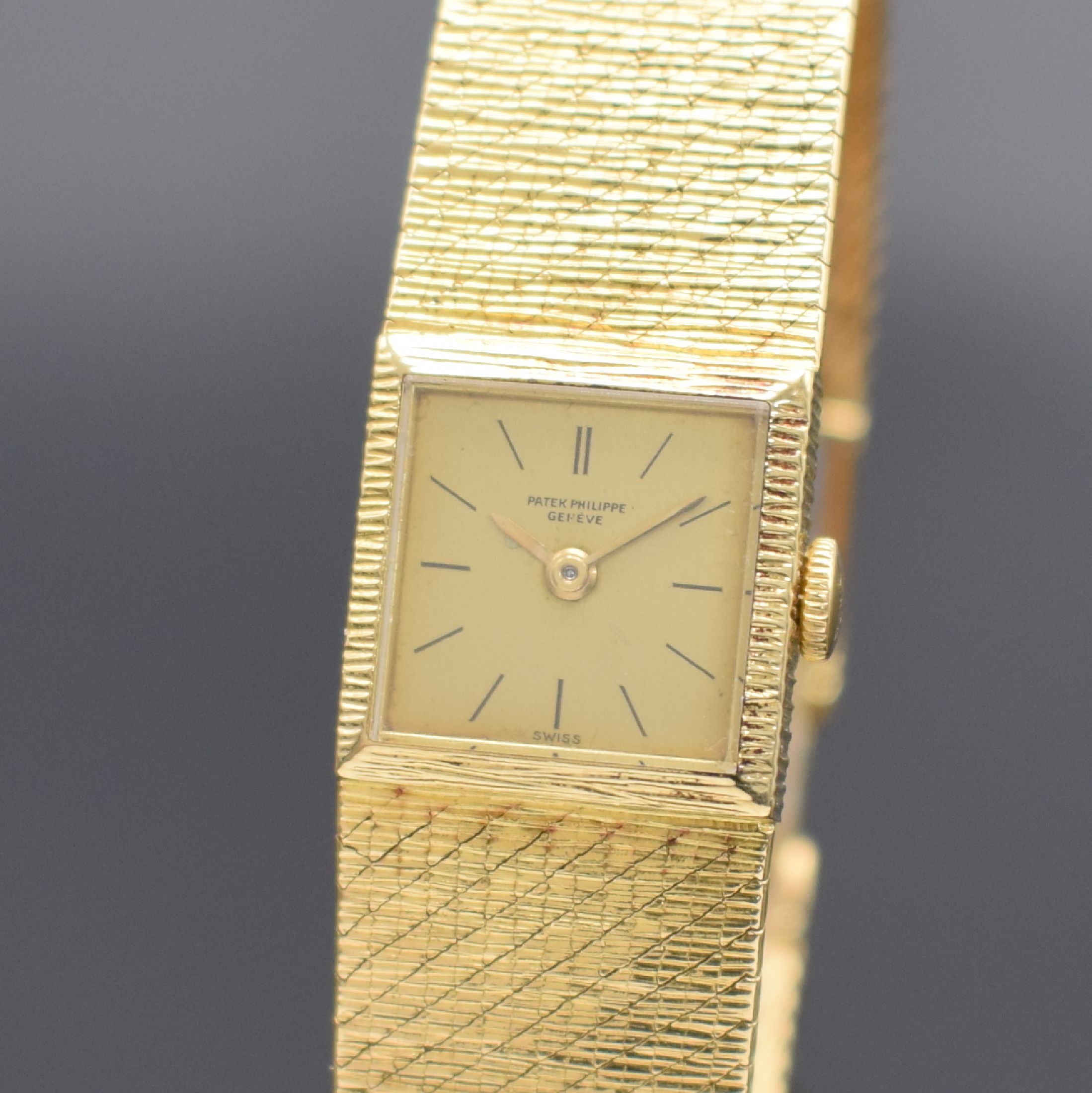 Detail a: PATEK PHILIPPE Damenarmbanduhr in GG 750/000 Referenz 3285/50J, Schweiz um 1960, Handaufzug, Boden 4-fach verschr. (1x Schraube neutr. ers.), orig. ...