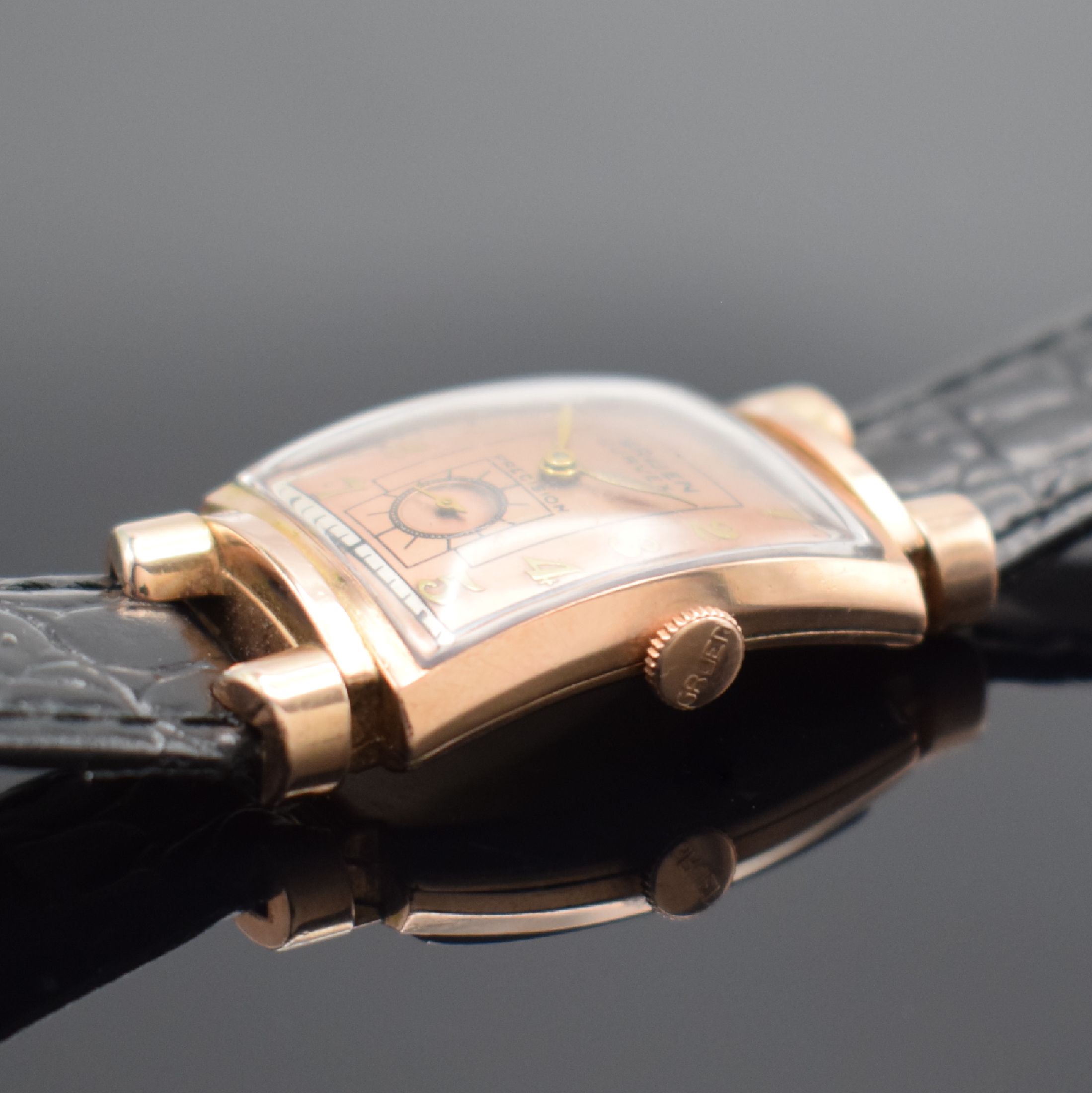 Detail b: GRUEN Curvex Herrenarmbanduhr, Schweiz/USA um 1941, Handaufzug, Ref. 440 449, gewölbtes Geh. in 10K Rose gold filled, Boden aufgedr., ausgef. ...