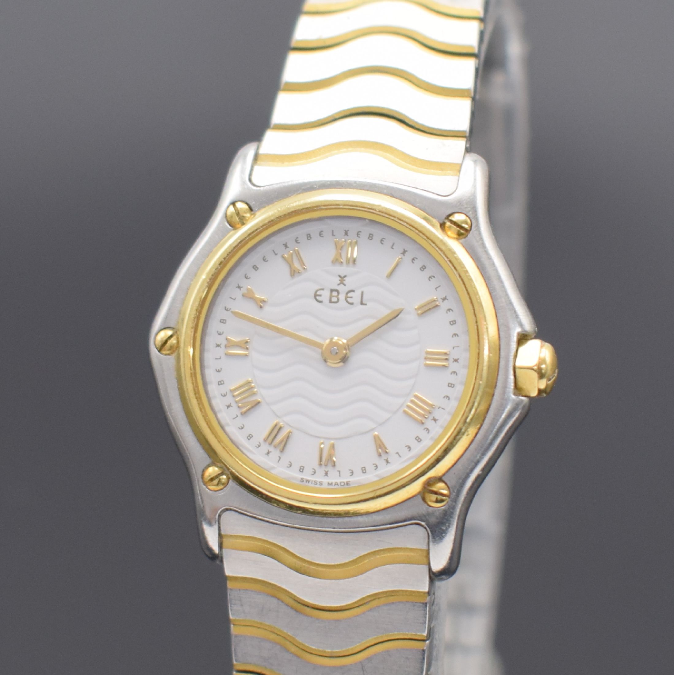Detail a: EBEL Damenarmbanduhr Sport Classique Referenz 1157111, Schweiz um 1995, quarz, Edelstahl/Gold komb. inkl. Wellengliederband m. Faltschl., Lünette ...