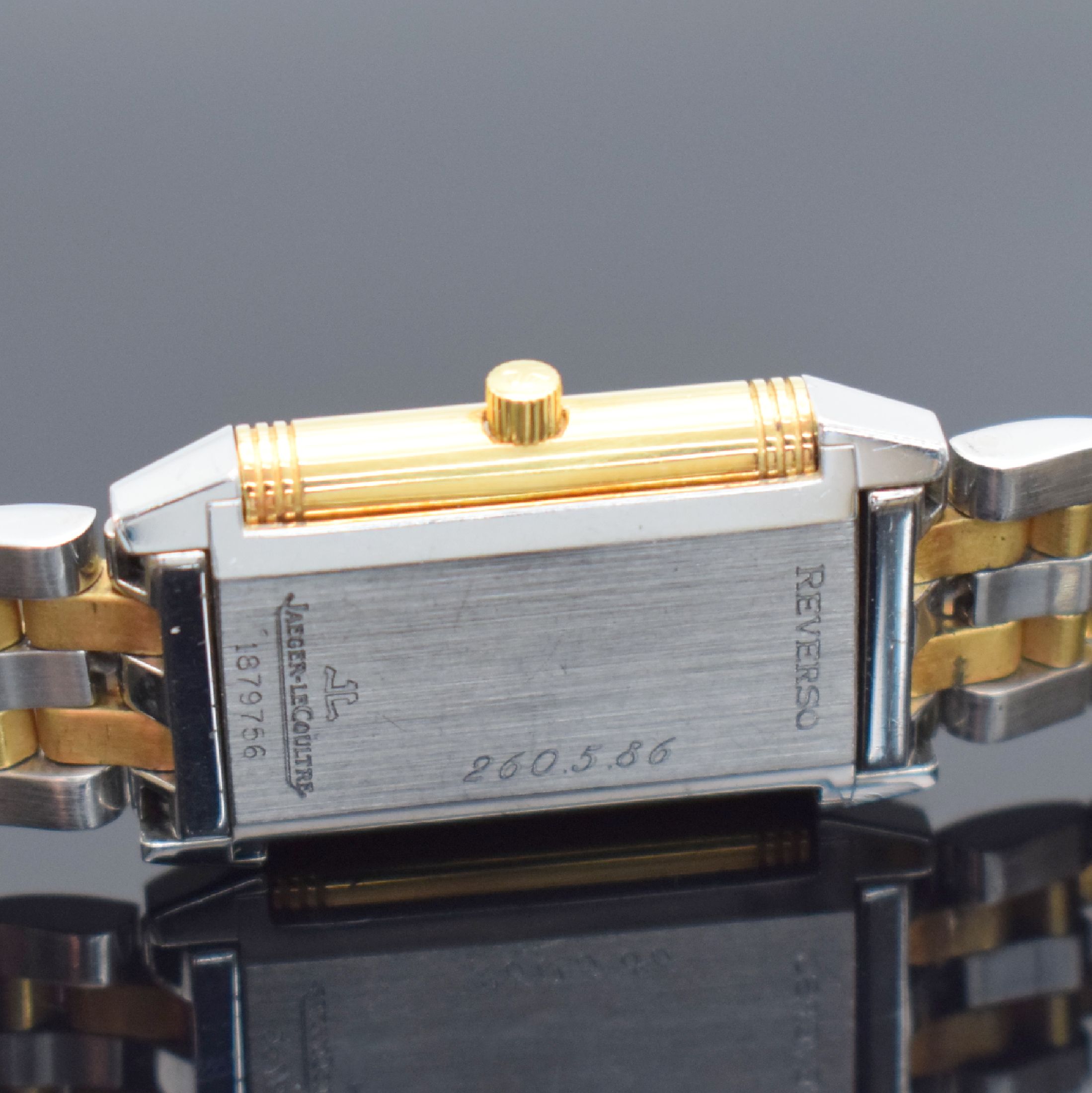 Detail d: Jaeger-LeCoultre Damenarmbanduhr Reverso Referenz 260.5.86, Schweiz um 2005, Handaufzug, um 180 Grad drehbares Wendegehäuse in Edelstahl/Gold ...