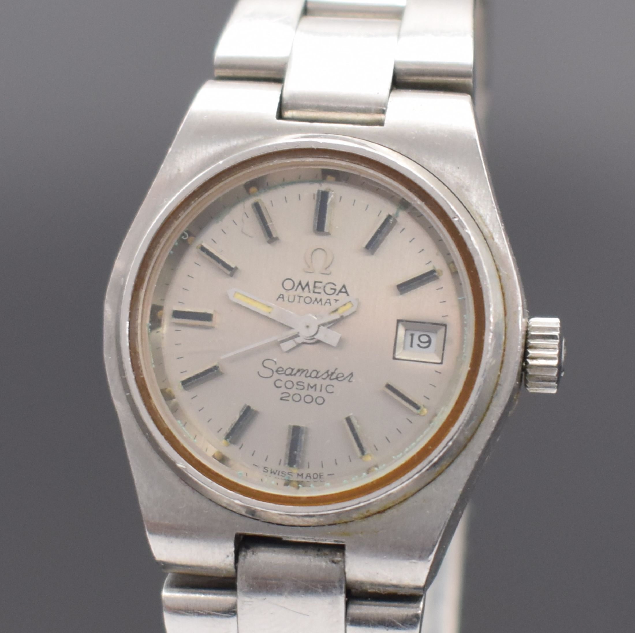 Detail a: OMEGA Seamaster Cosmic 2000 Damenarmbanduhr in Stahl Referenz 766.0804, Schweiz um 1972, Automatik, spez. Container-Geh. inkl. orig. Gliederband m. ...