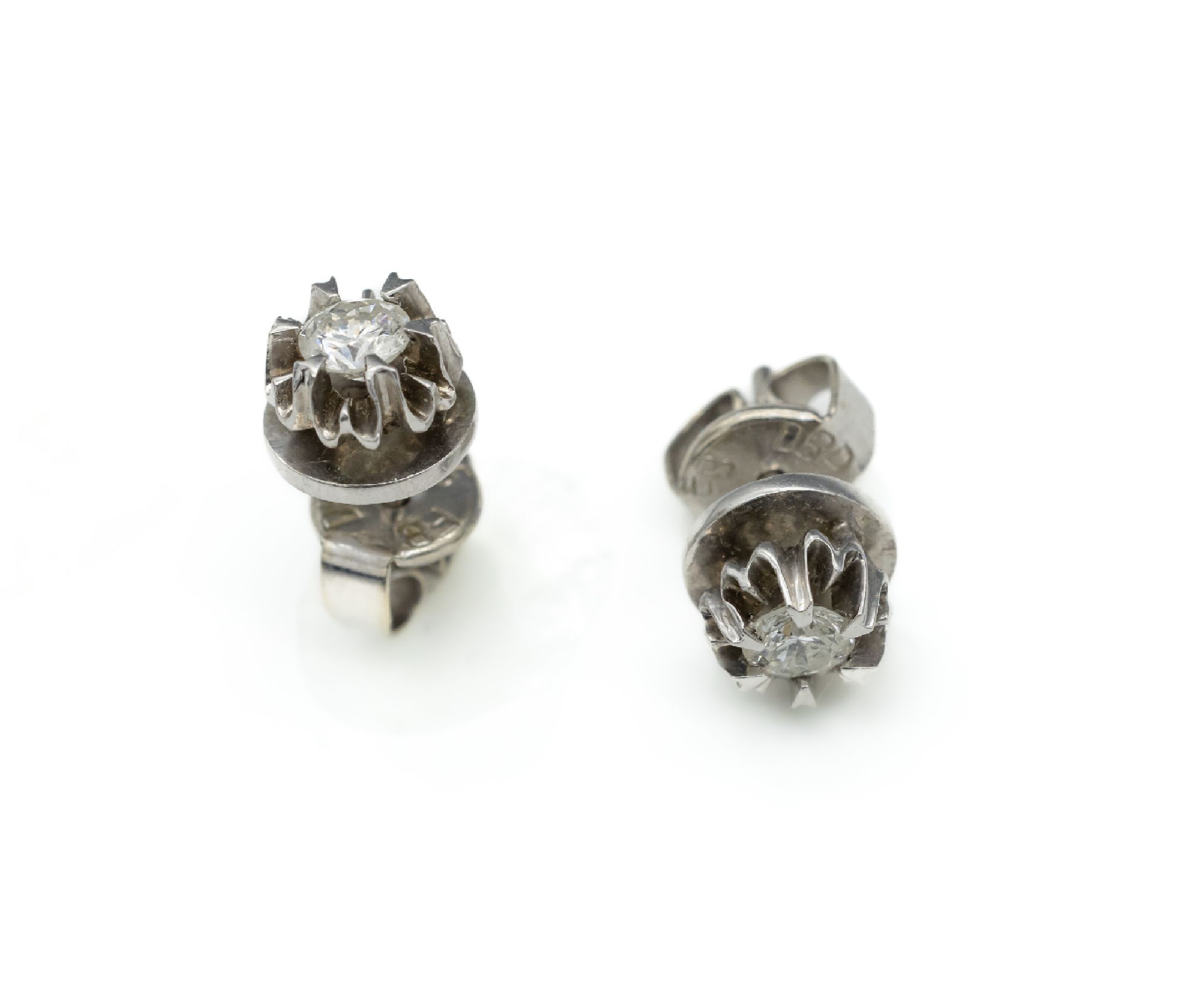 Paar 14 kt Gold Brillant-Ohrstecker, WG 585/000, 2 Brillanten zus. ca. 0.40 ct Weiß/p