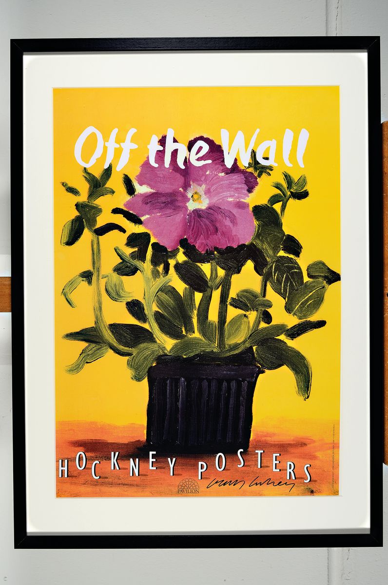 Detail k: David Hockney, geb. 1937, "Off the Wall", 1994, Offset-Lithografie, handsign., unter Plexiglas gerahmt, gesamt ca. 73x52 cm