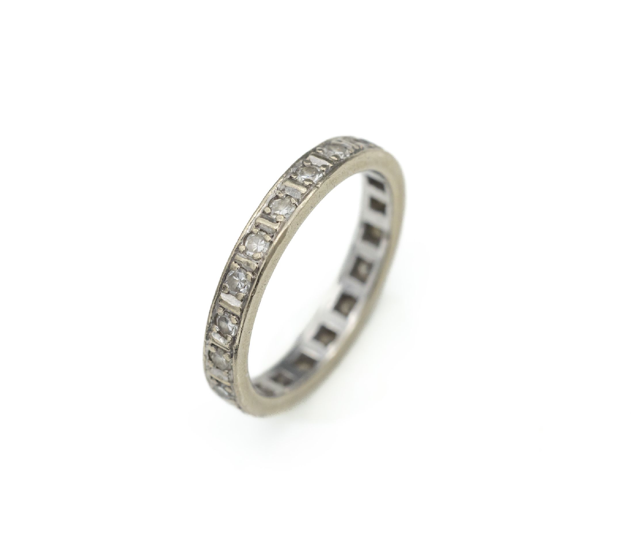 Platin Brillant-Memoryring, Pt gepr., 20 Brillanten zus. ca. 0.50 ct Weiß/si, RW 52