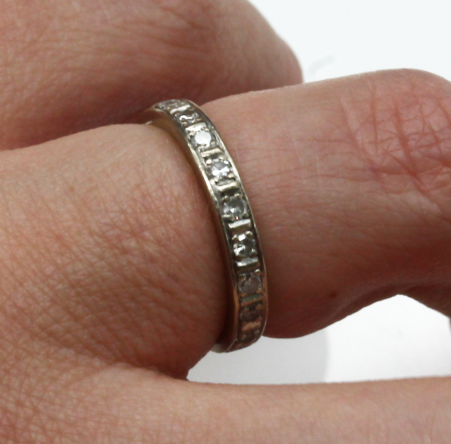 Detail a: Platin Brillant-Memoryring, Pt gepr., 20 Brillanten zus. ca. 0.50 ct Weiß/si, RW 52