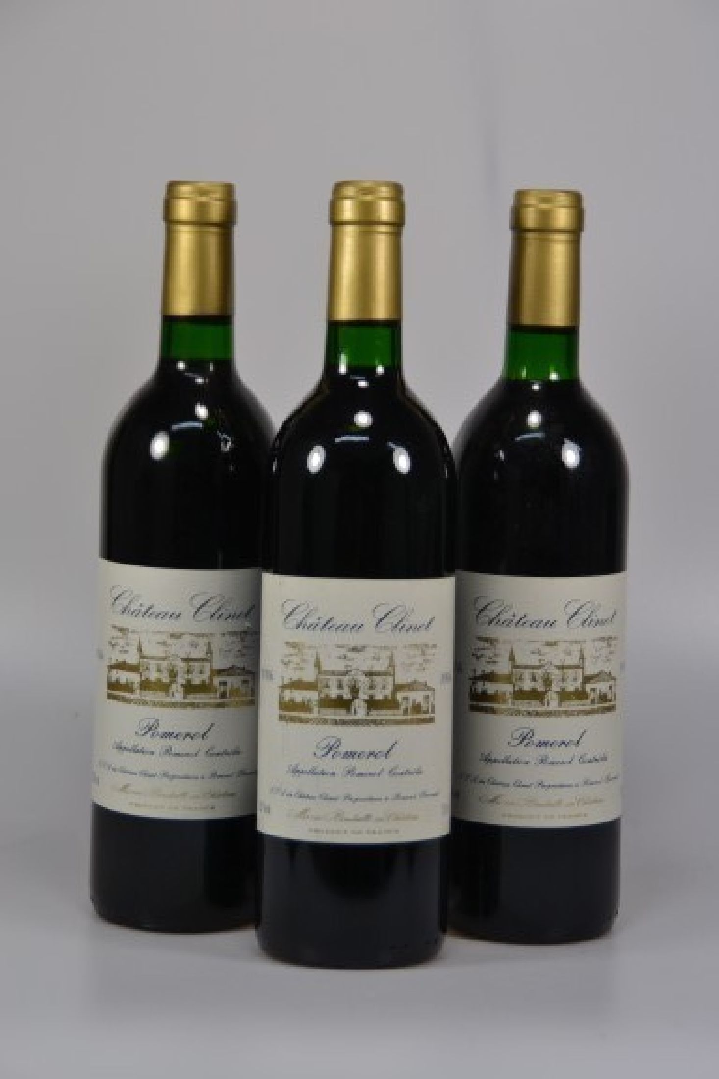 3 Flaschen 1986 Chateau Clinet, Pomerol, 750ml, 12,5% Vol., Top Shoulder/Into Neck, unverkostet