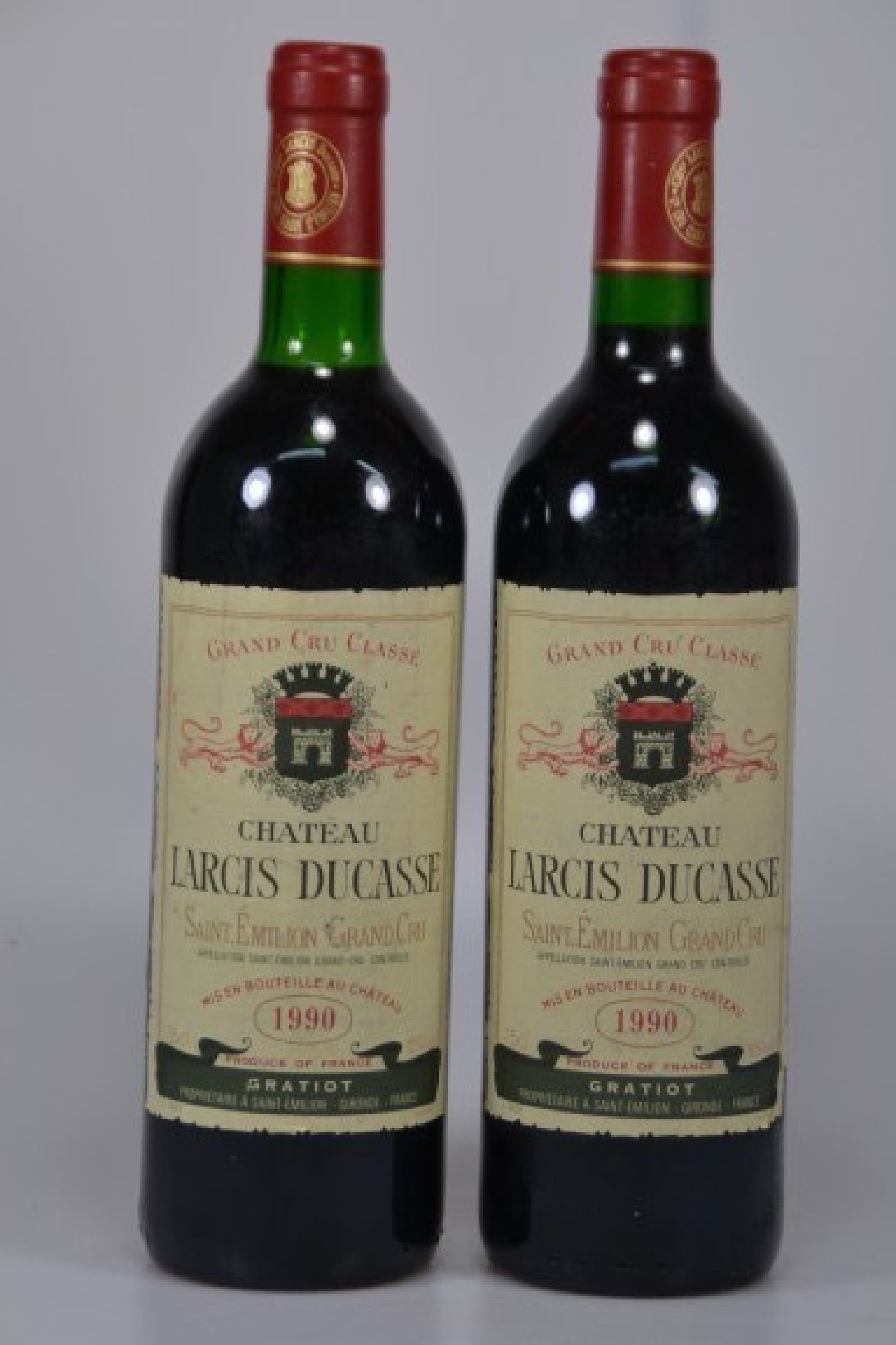 2 Flaschen 1990 Chateau Larcis Ducasse, Saint Emilion Grand Cru Classe, je 750ml, 12 ,5% Vol., High Fill/Upper Mid Shoulder, unverkostet, Alterssp.