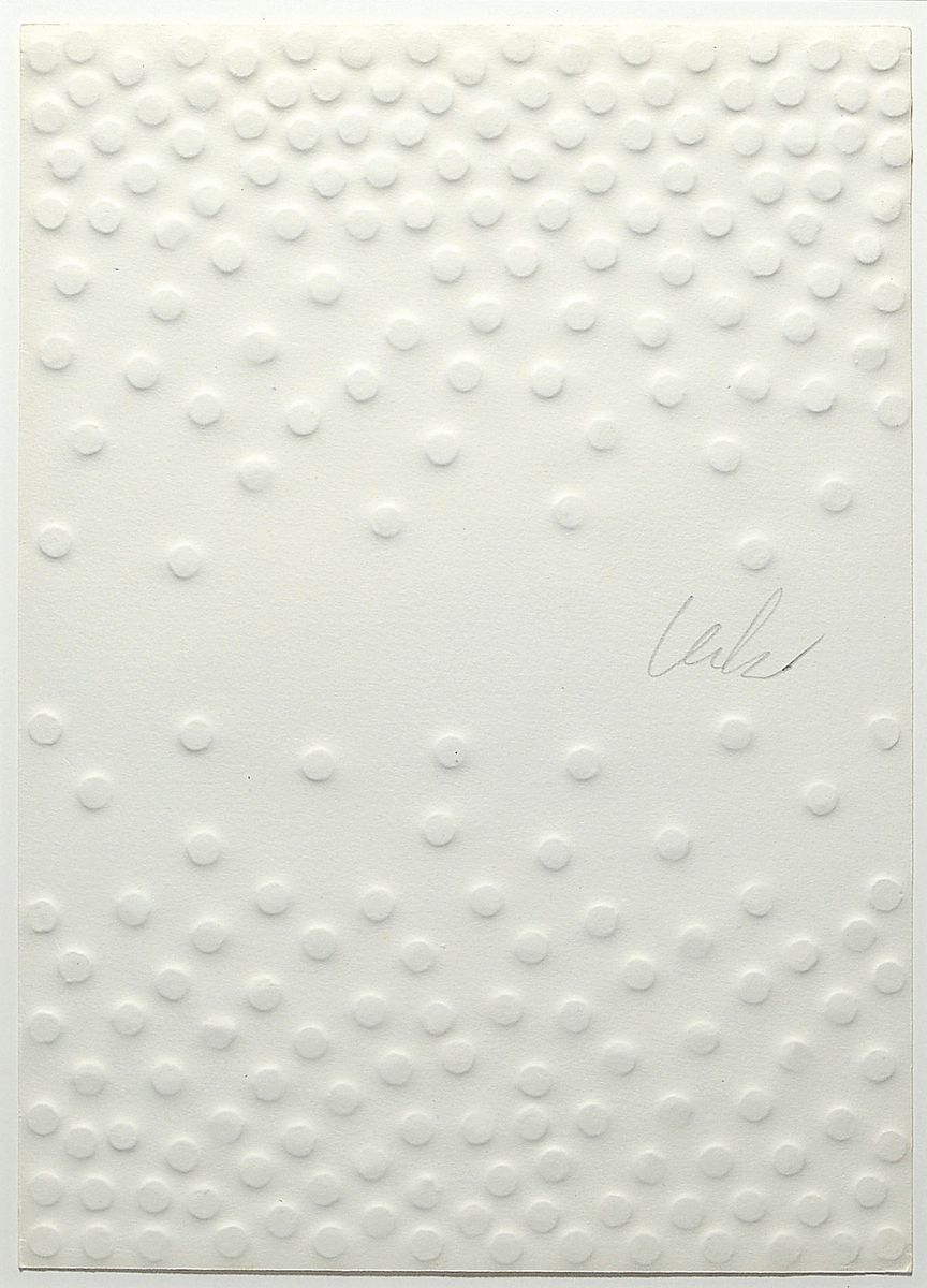 Günther Uecker, geb. 1930, Prägedruck auf Karton, rückseitig nummeriert, 46/200, oben li. handsigniert, 32 x 23 cm, Rahmen: 63 x 53 cm, aus 1975, ...