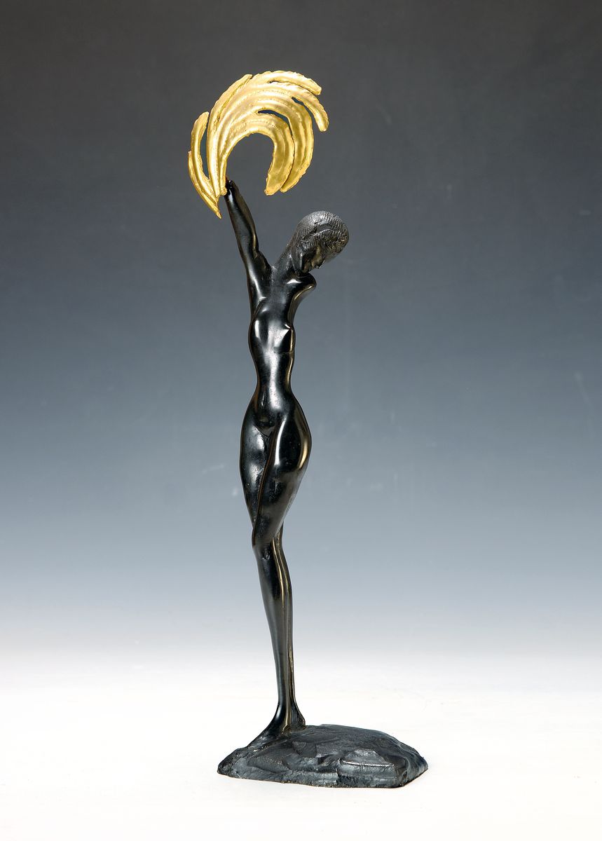 Ernst Fuchs, 1930 - 2015, "Daphne", braun patinierte und partiell vergoldete Bronzeskulptur, aus 1973, auf der Plinthe im Guss signiert, ...