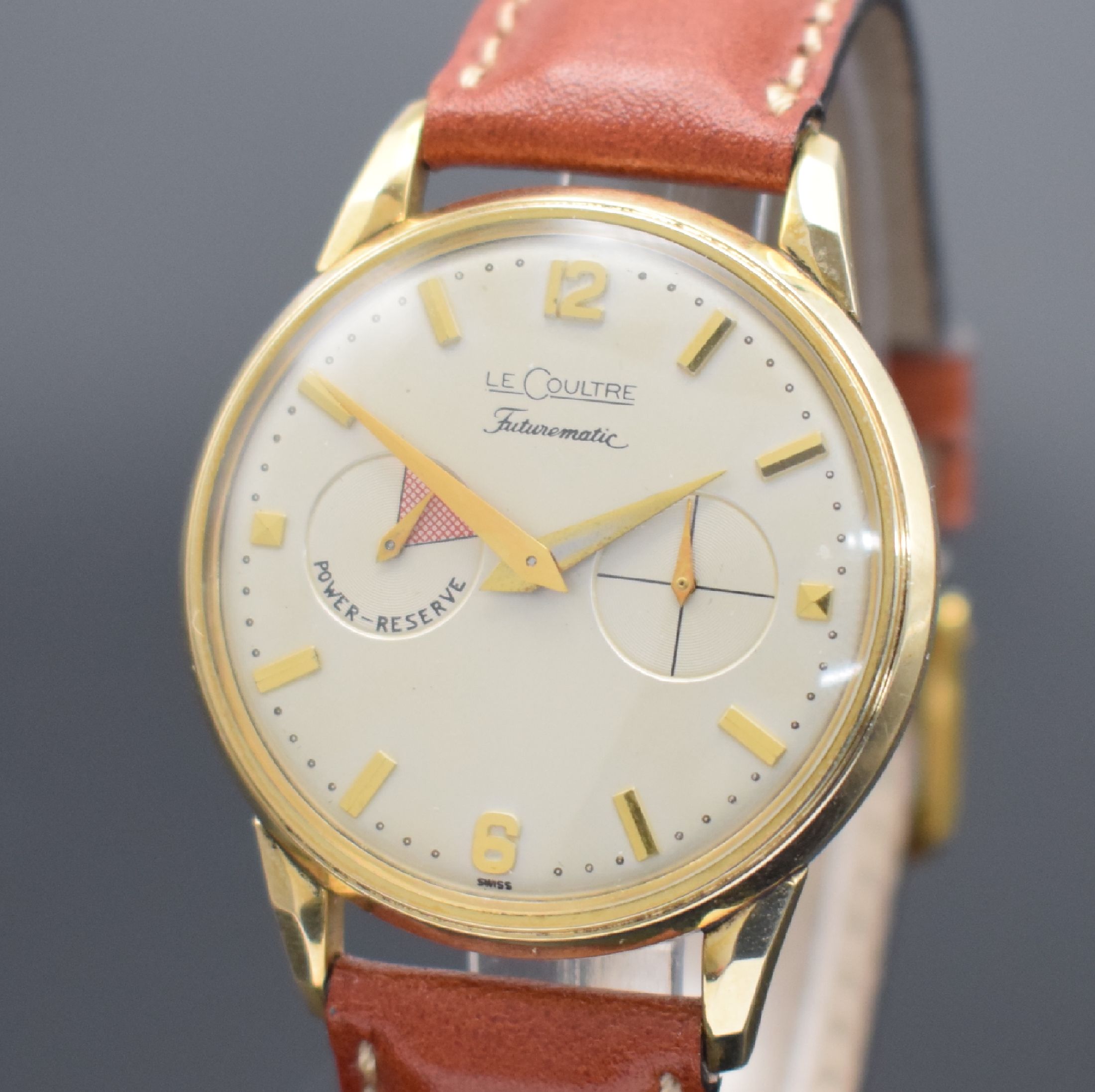 Detail a: LeCoultre Futurematic Herrenarmbanduhr, Schweiz f. US-Markt um 1960, Hammerautomatik, 2-teil. Geh. in 10k gold filled, Boden aufgedr., silb. rest. ...