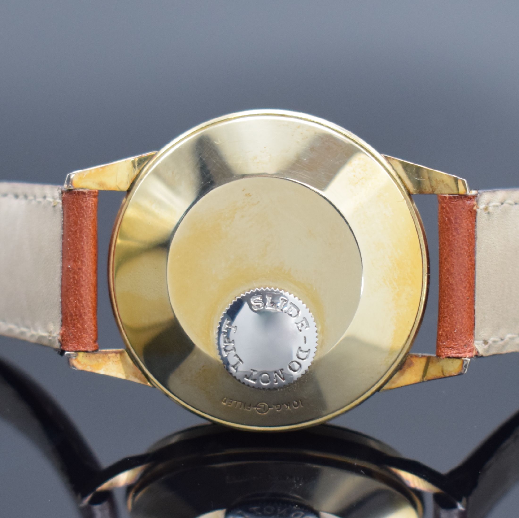 Detail c: LeCoultre Futurematic Herrenarmbanduhr, Schweiz f. US-Markt um 1960, Hammerautomatik, 2-teil. Geh. in 10k gold filled, Boden aufgedr., silb. rest. ...