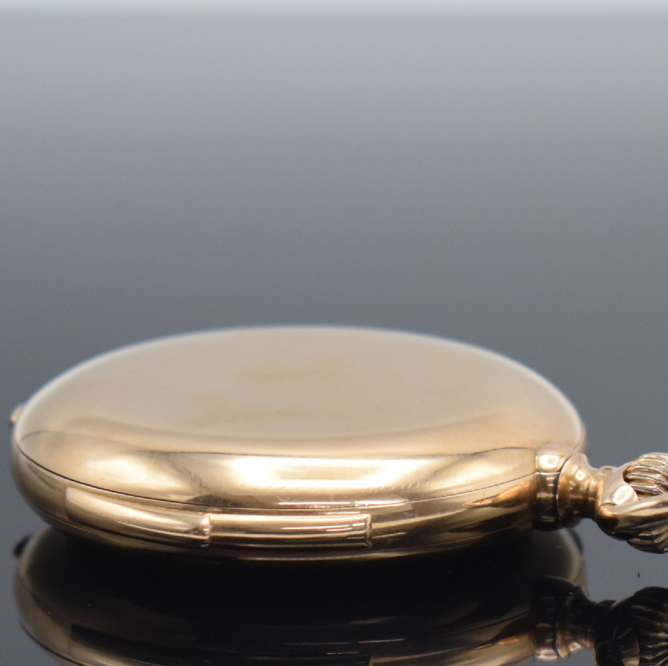 Detail d: Kleine Herrensavonette mit Minutenrepetition in RG 750/000, Schweiz um 1900, glattes 3- Deckel Goldgeh. m. à-goutte-Schlüssen, Rep. über Schieber ...