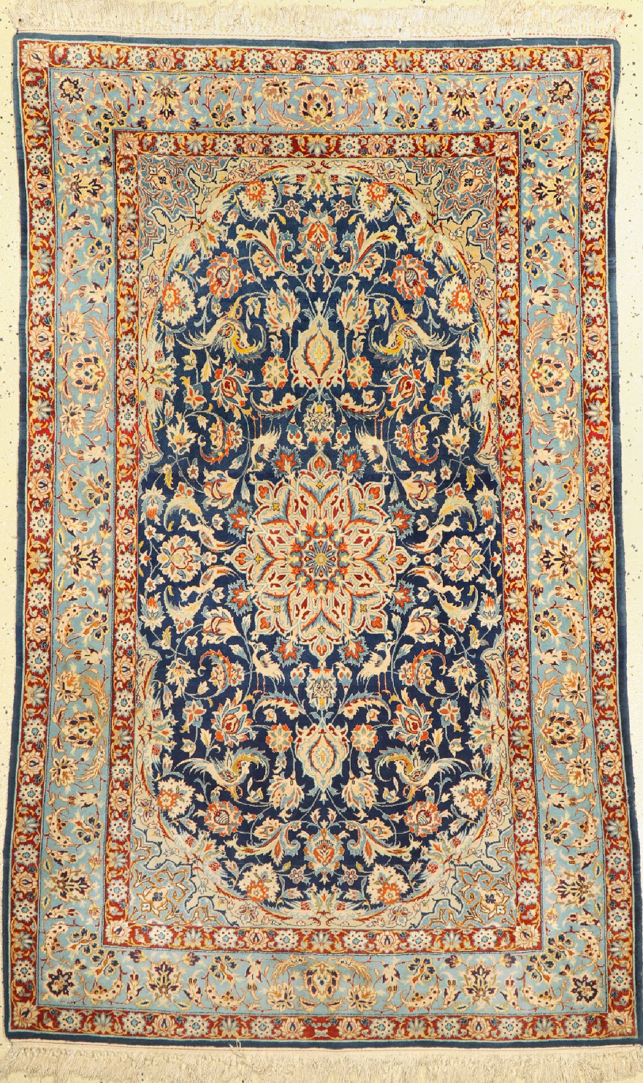 Esfahan fein, Persien, um 1950, Korkwolle auf Seide, ca. 170 x 108 cm, ca. 1,0 Mio. Kn/qm, EHZ: 2(kleine Mottenfraß)