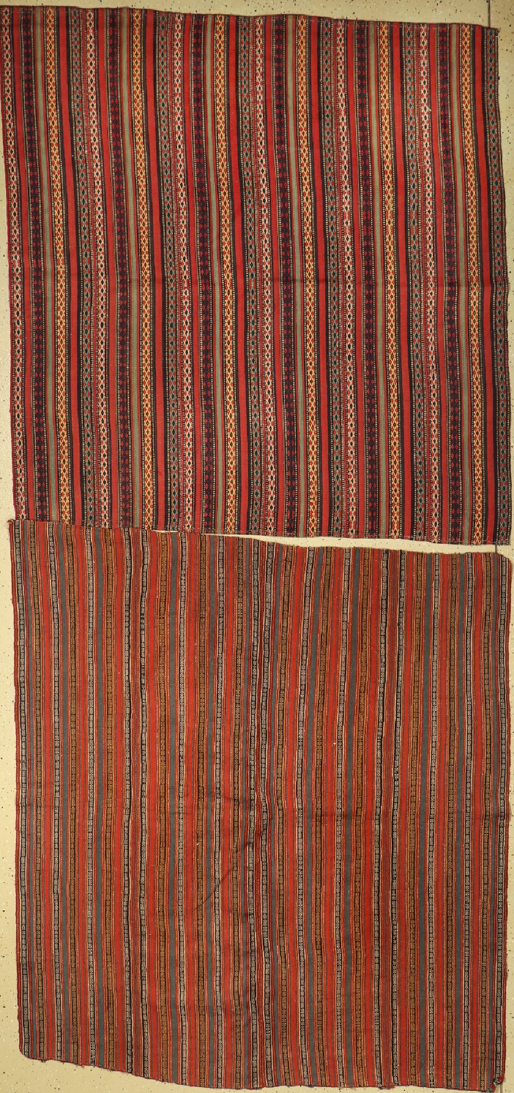 2 Lots Djajim, Persien, um 1950, Wolle auf Wolle, ca. 175 x 160 cm, EHZ: 2