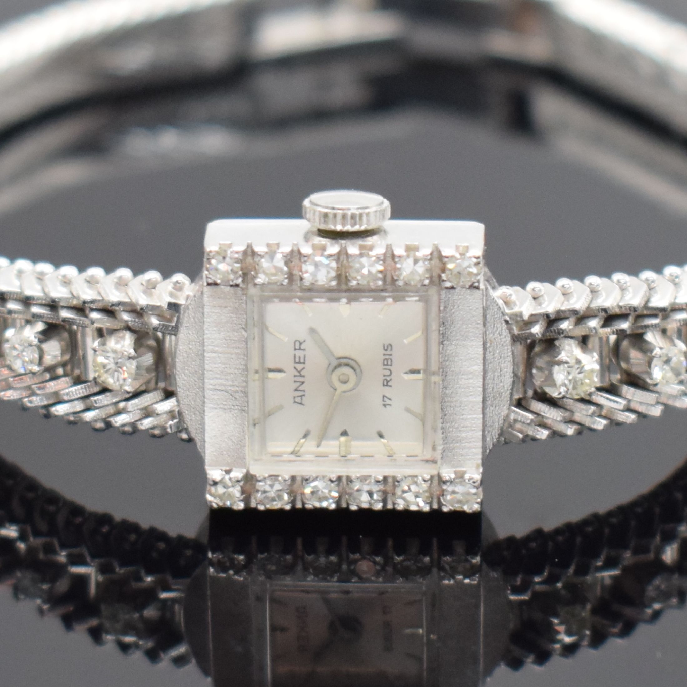 Detail a: ANKER Damenarmbanduhr in WG 585/000 mit Diamanten, Schweiz um 1965, Handaufzug, Boden aufgedr., silb. Zifferbl. m. silb. Std. Ind. & Zeigern, Kal. AS ...