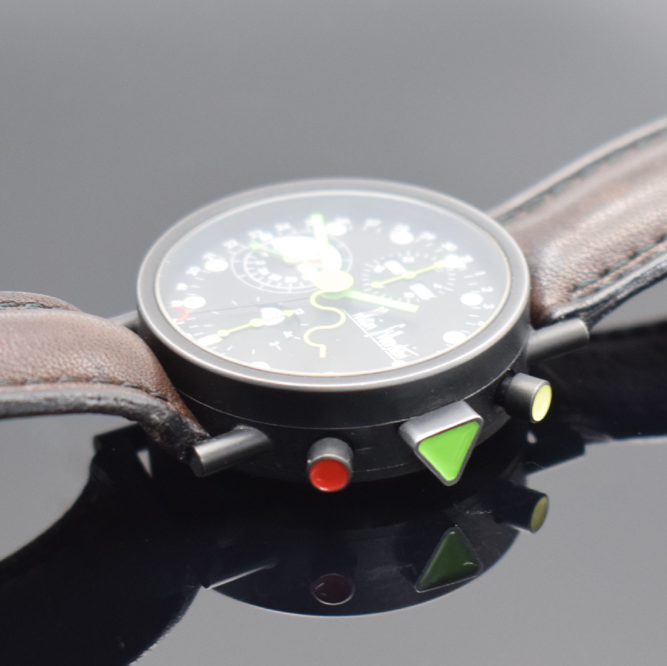 Detail b: ALAIN SILBERSTEIN Krono Herrenchronograph mit Vollkalender, Frankreich um 1995, Automatik, geschw. Geh. beids. vergl., Boden & Glasrand aufgedr., ...