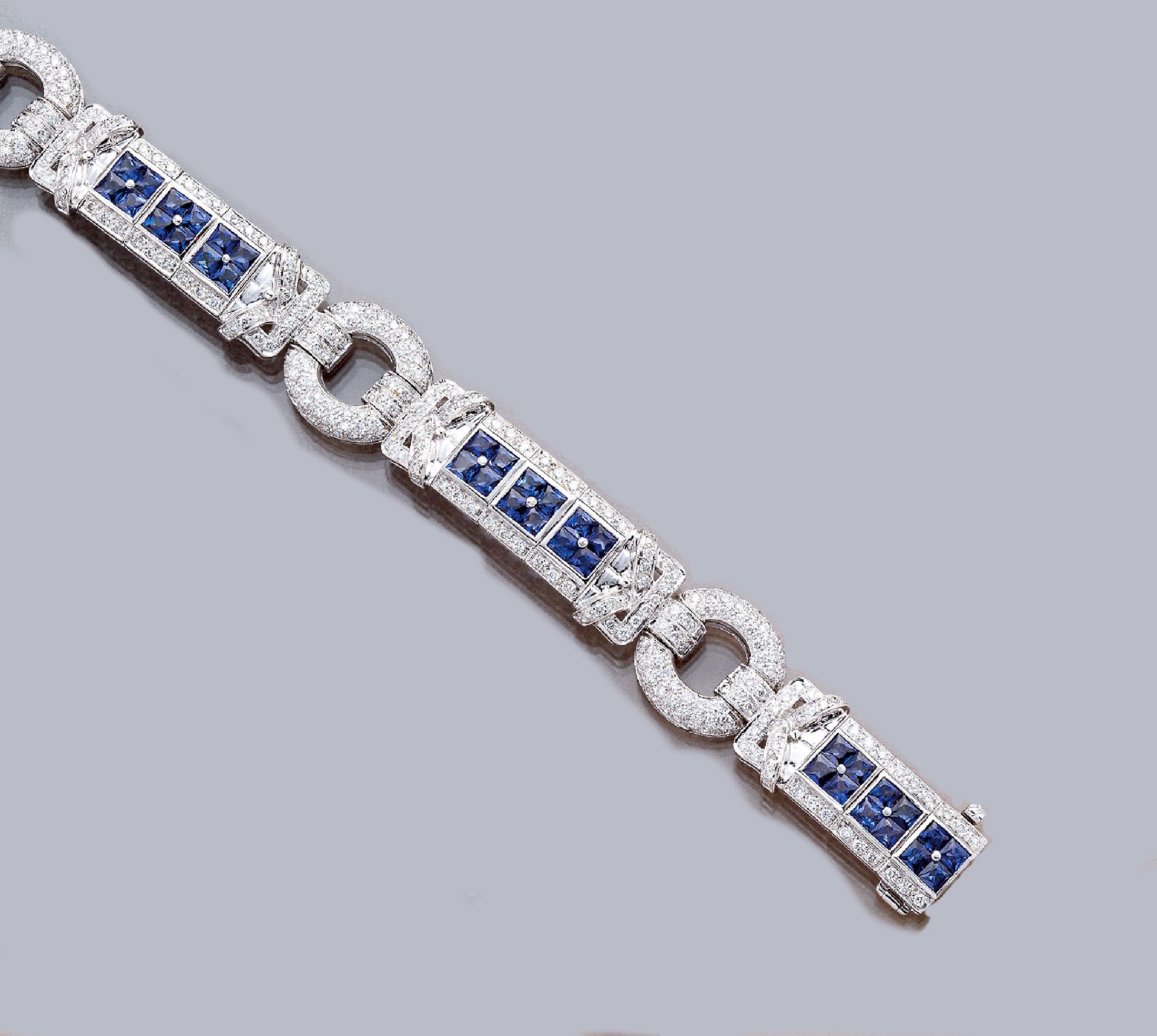 Detail f: 18 kt Gold Diamant-Saphir-Armband, WG 750/000, Diamanten zus. ca. 5.0 ct Weiß-l. get. Weiß/si, 36 Saphir-Carrees zus. ca. 3.60 ct, L ca. 18 cm, ...
