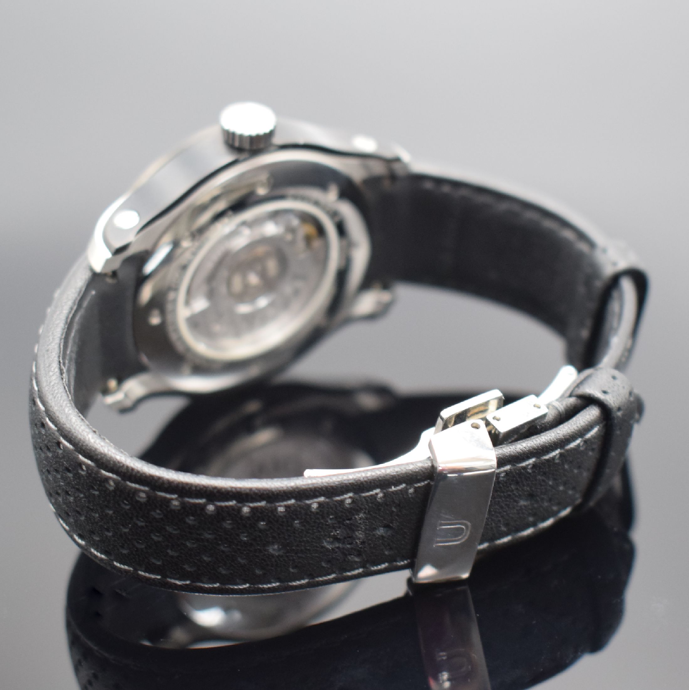 Detail b: UNION GLASHÜTTE Belisar Herrenarmbanduhr, Deutschland um 2010, Automatik, Ref. D002.626 A, beids. vergl. Stahlgeh., Boden 8-fach verschr., orig. ...