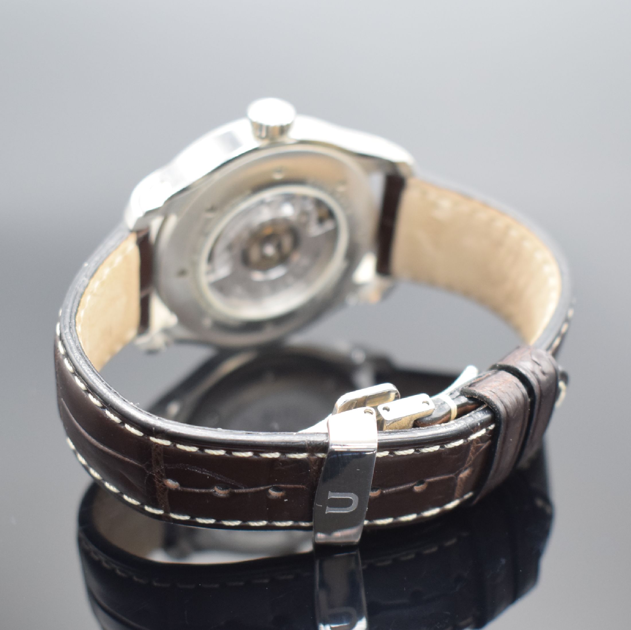 Detail b: UNION GLASHÜTTE Belisar Herrenarmbanduhr in Stahl, Deutschland um 2010, Automatik, Ref. D.002.424 A, beids. vergl. Geh., Boden 8-fach verschr., ...