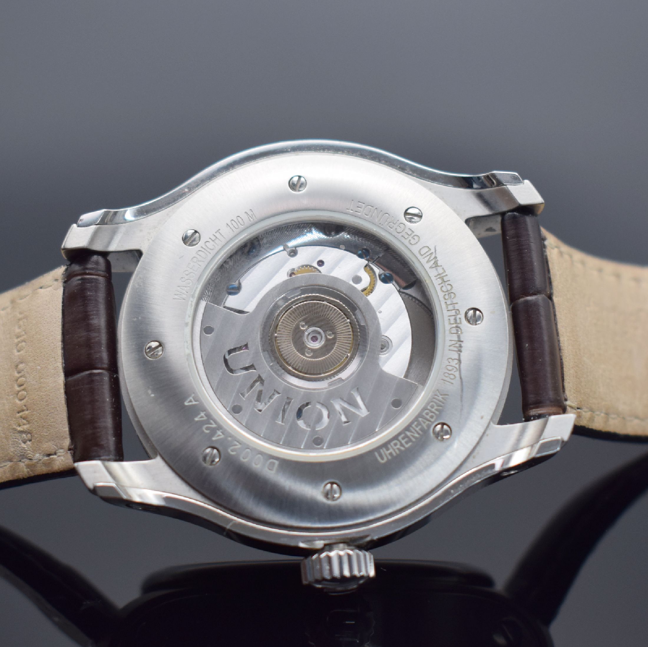 Detail e: UNION GLASHÜTTE Belisar Herrenarmbanduhr in Stahl, Deutschland um 2010, Automatik, Ref. D.002.424 A, beids. vergl. Geh., Boden 8-fach verschr., ...