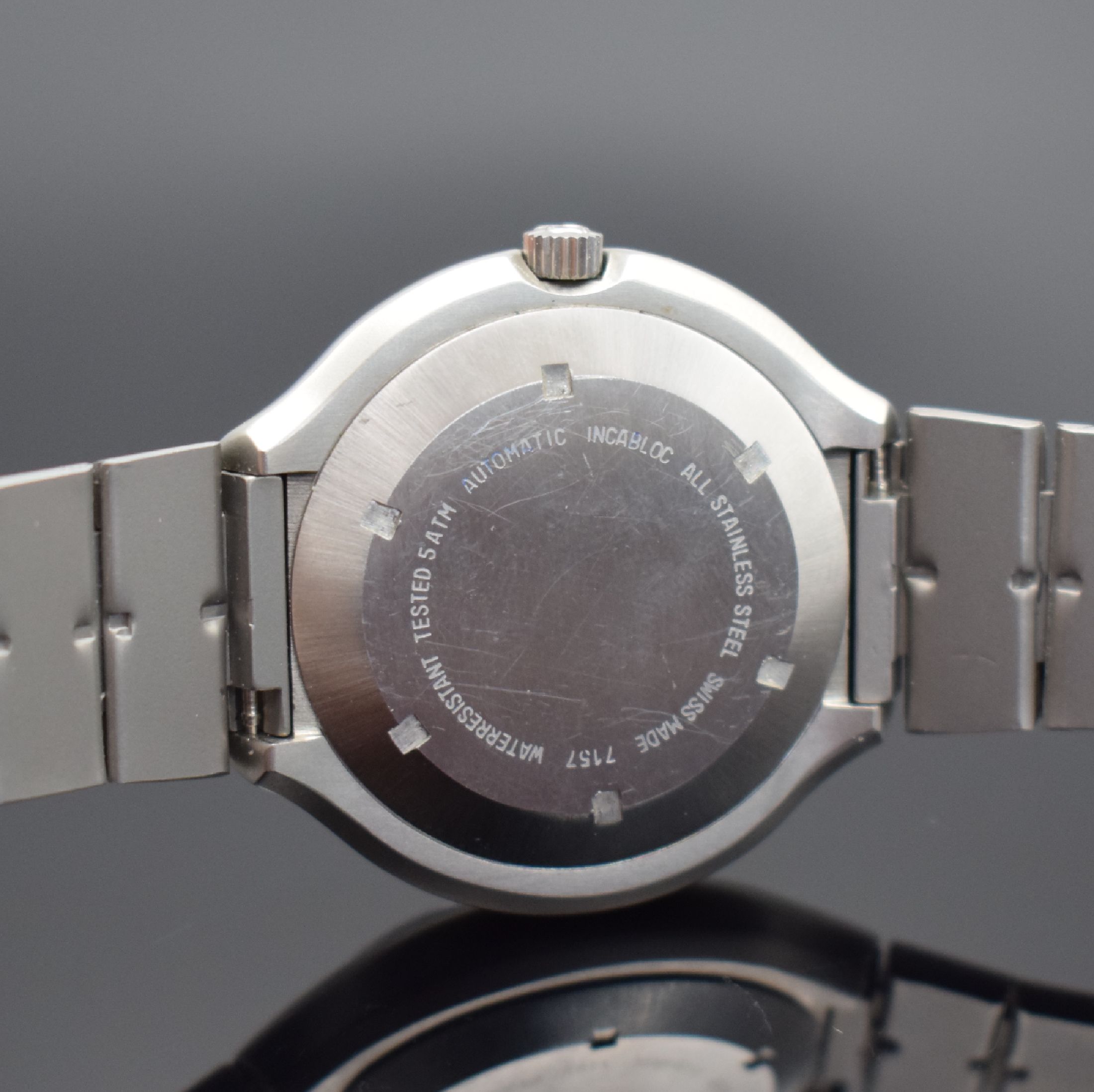 Detail d: PORSCHE DESIGN / ORFINA Herrenarmbanduhr in Stahl, Schweiz um 1990, Automatik, matt. Geh., Boden verschr., orig. Stahlband m. Faltschl., schwarzes ...