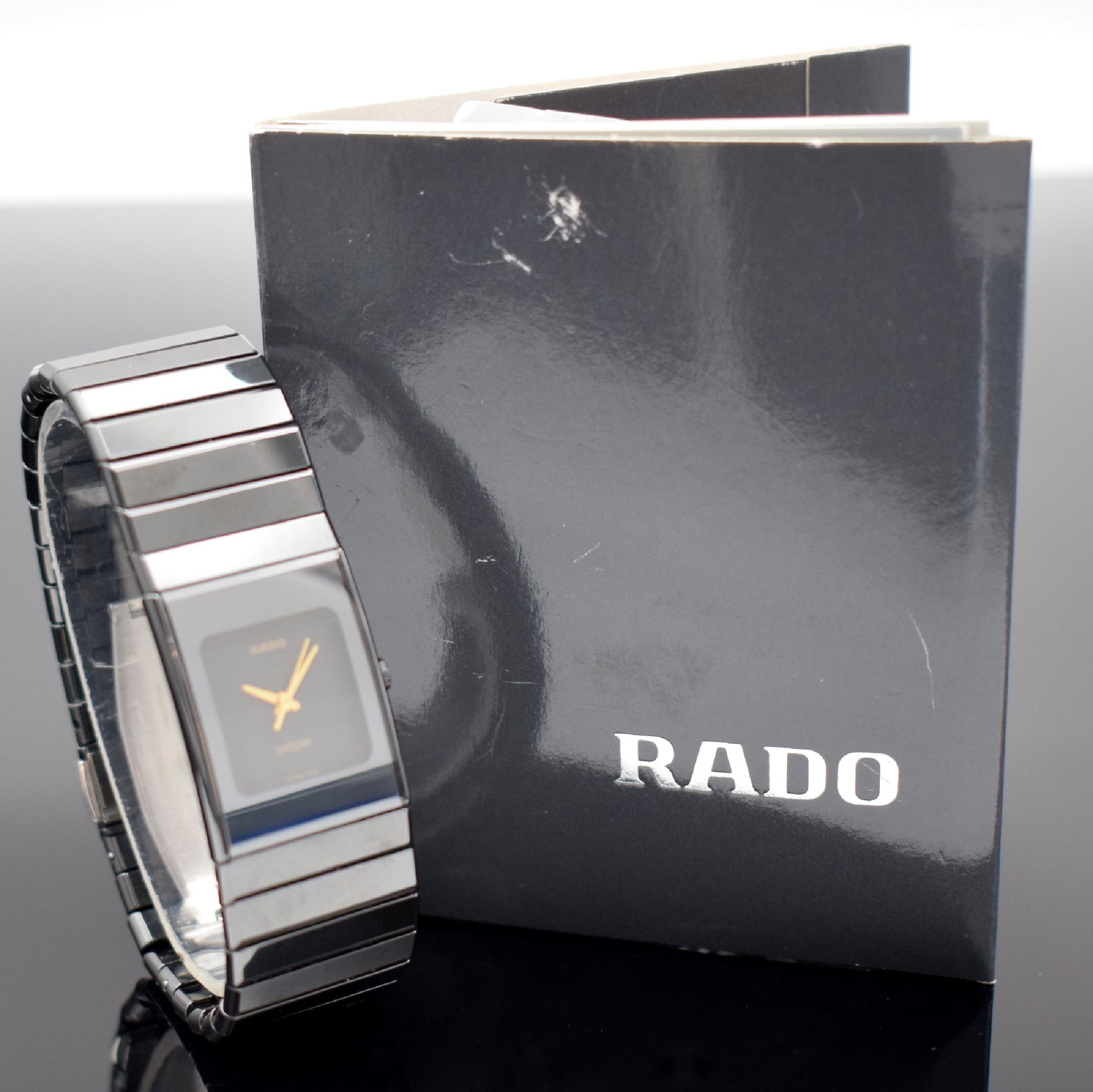 Detail b: RADO Diastar Damenarmbanduhr, Schweiz verk. 10/1990 lt. beil. Pap., quarz, Gehäuse in Keramik & Stahl, Boden aufgedr., Keramik- Gliederband m. dopp. ...