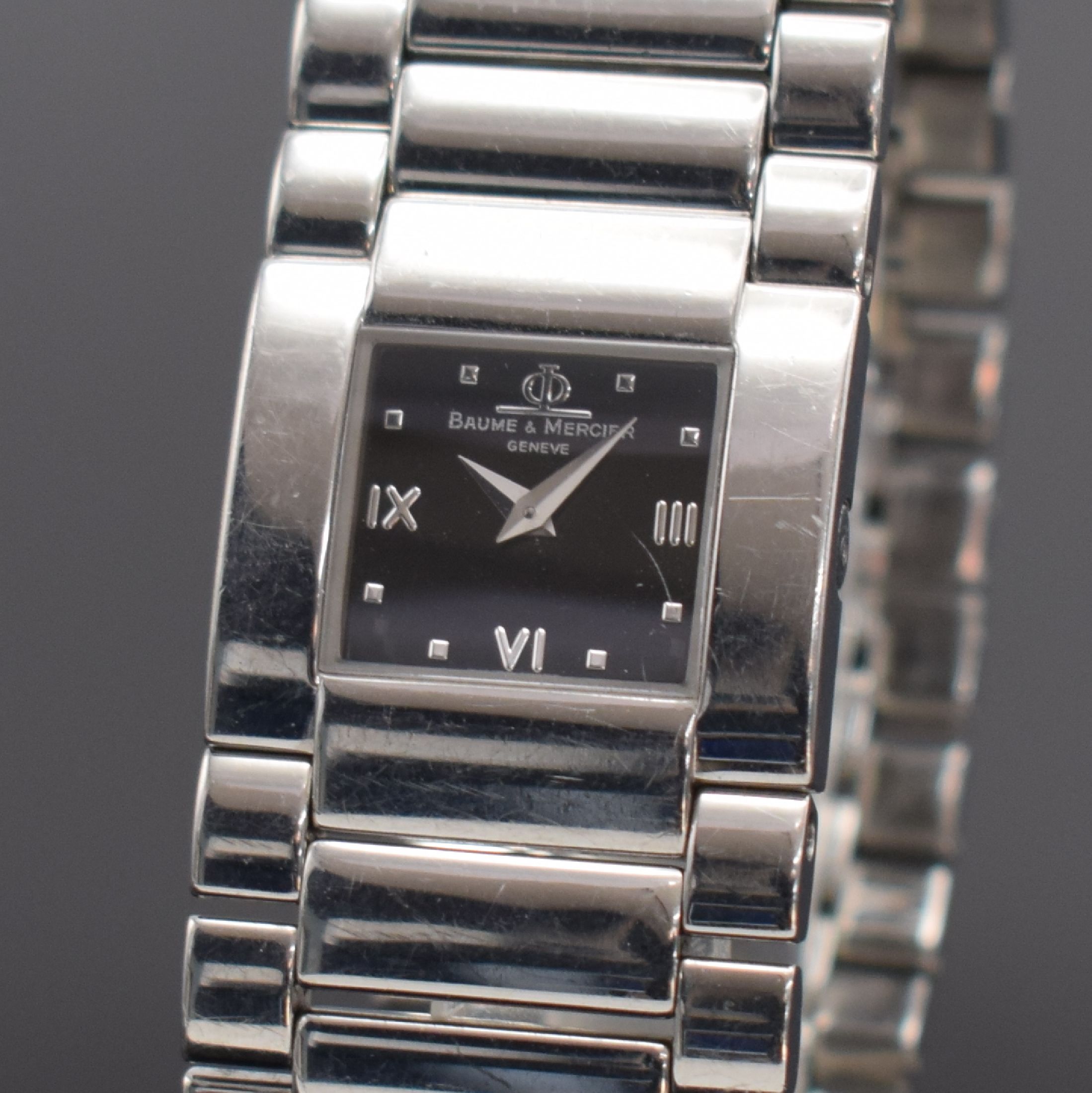 Detail a: BAUME & MERCIER Damenarmbanduhr Catwalk Referenz MV045197, quarz, Edelstahlgeh. inkl. Gliederband m. dopp. Faltschl., Boden 4 -fach verschr., ...
