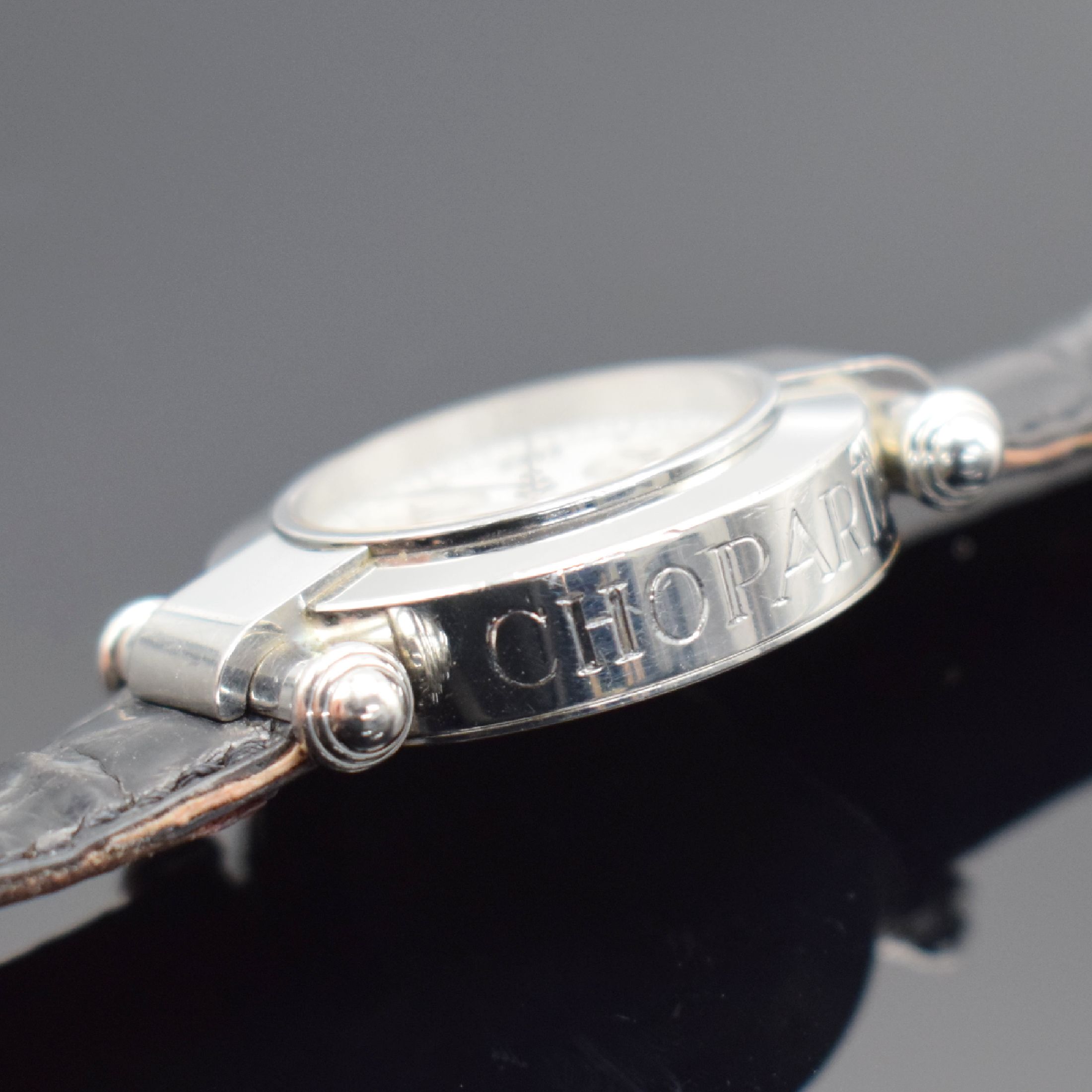 Detail c: CHOPARD Imperiale Damenarmbanduhr mit original Zertifikat Referenz 38/8378, Schweiz verk. 04/2000, quarz, Edelstahlgeh., Boden verschr., Lederband zu ...